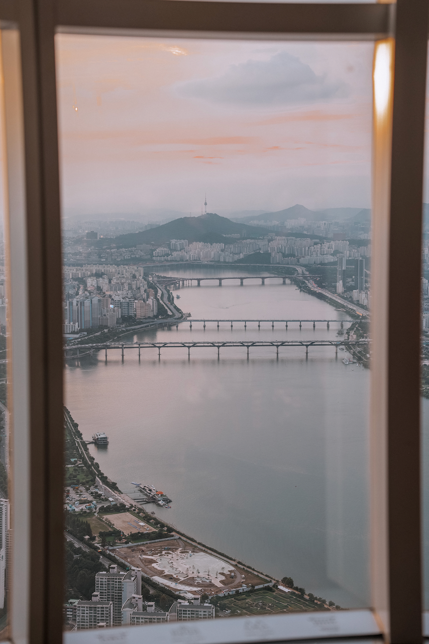 Seeing golden hour at the top of Seoul Sky Tower - Seoul - South Korea