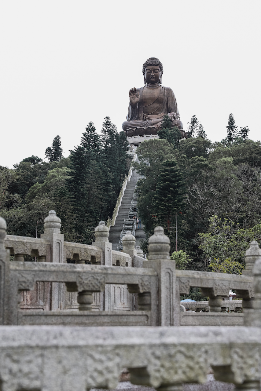 The Big Buddha seen from the side - Hong Kong