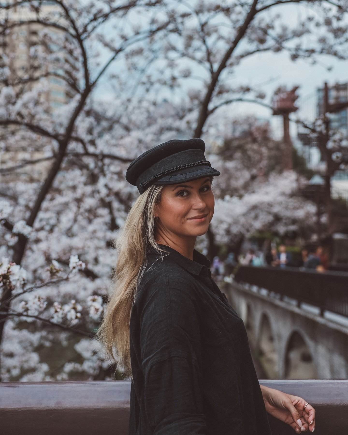 A little rain didn&rsquo;t stop me from wandering around the city to find more cherry blossoms 😝

#tokyo2024 #cherryblossoms #tokyosakura #tokyojapan #meguroriver