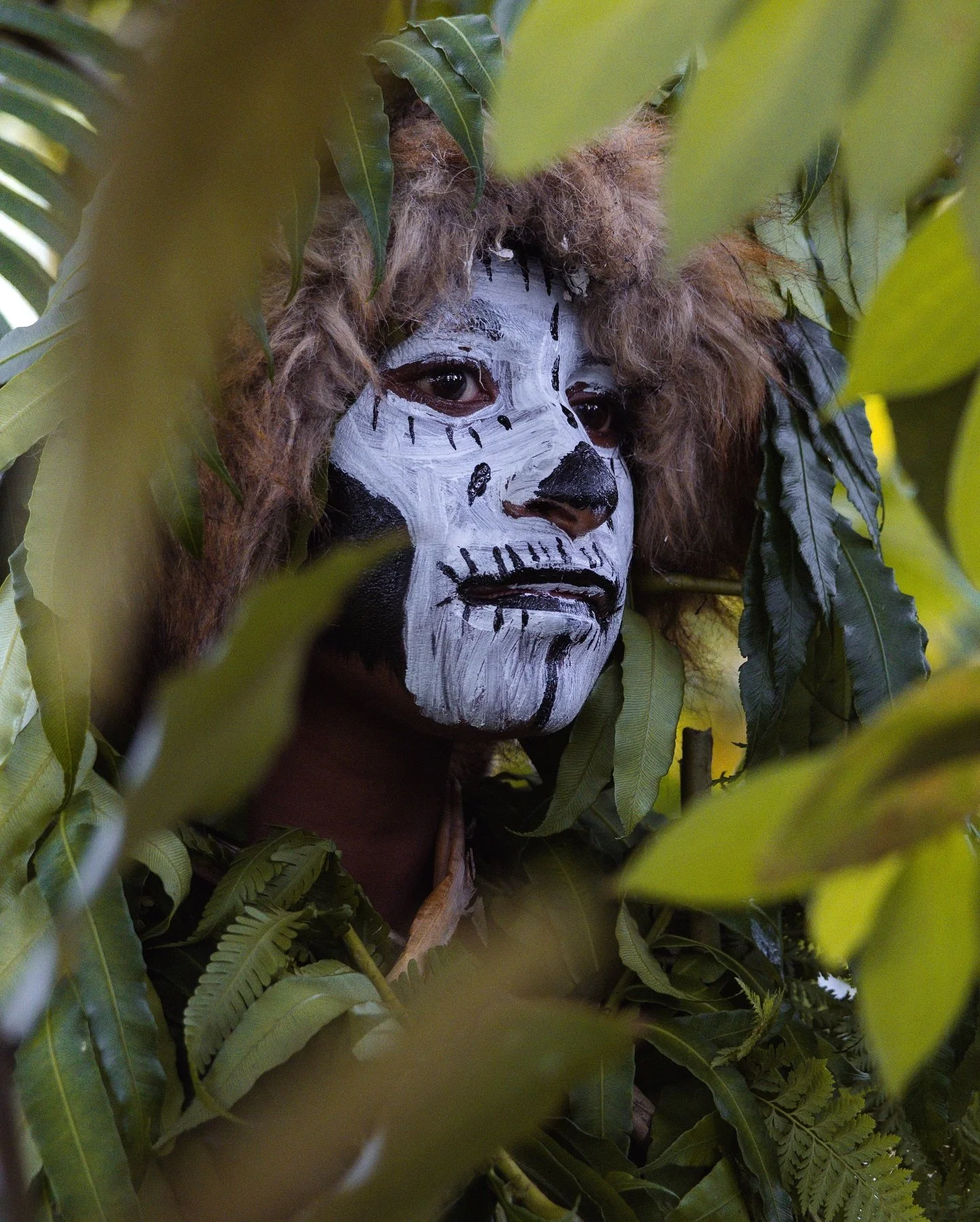 5 Tribes &bull; 8 Traditions ⛰️

Exploring the Highlands of Papua New Guinea has been a journey into some of the most authentic cultural experiences I&rsquo;ve ever had! 🪶

Photo # 1️⃣ Wanka Community &ndash; Leaf Camouflage: Women dressed as living