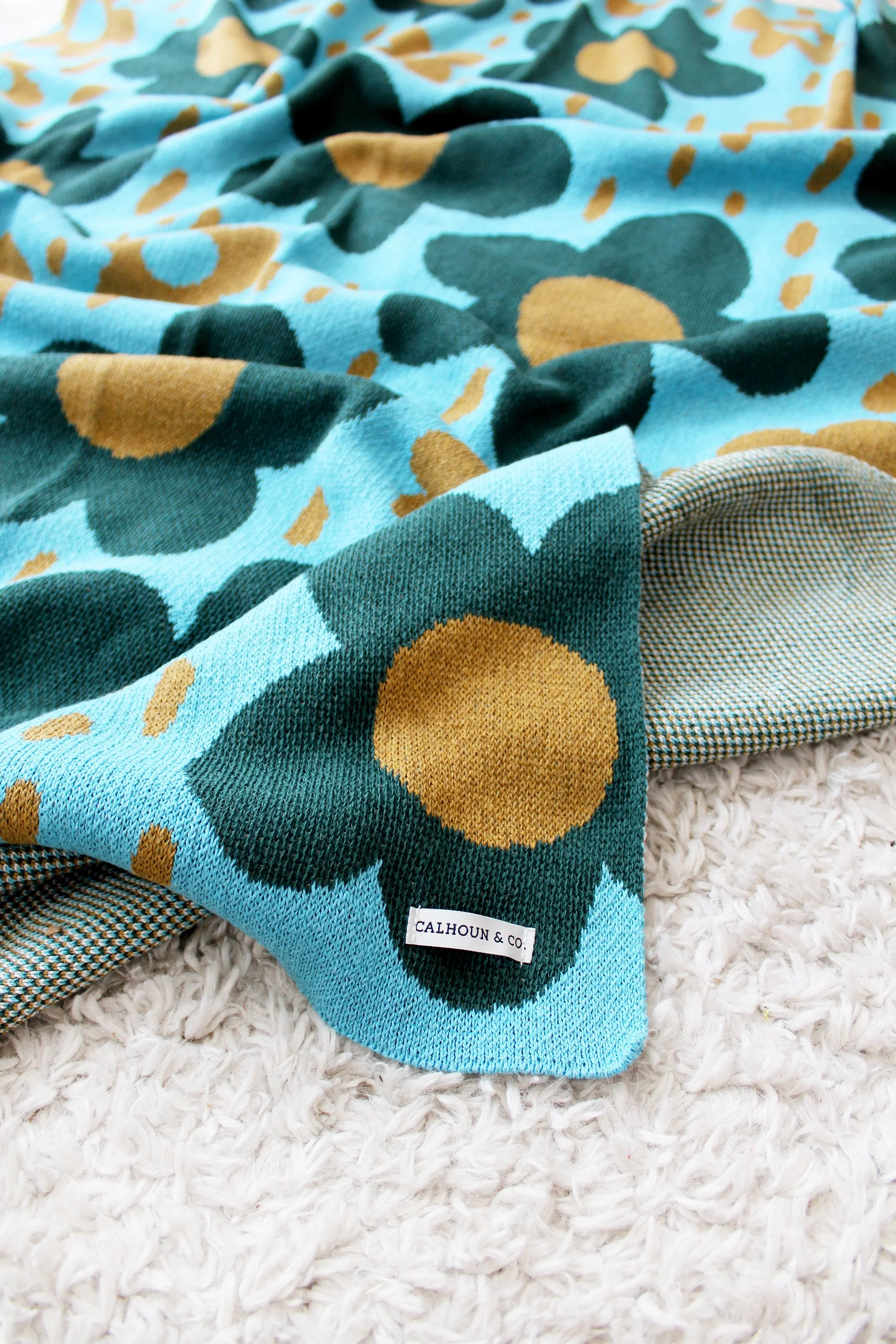 Flower Power teal green IMG_4803.JPG