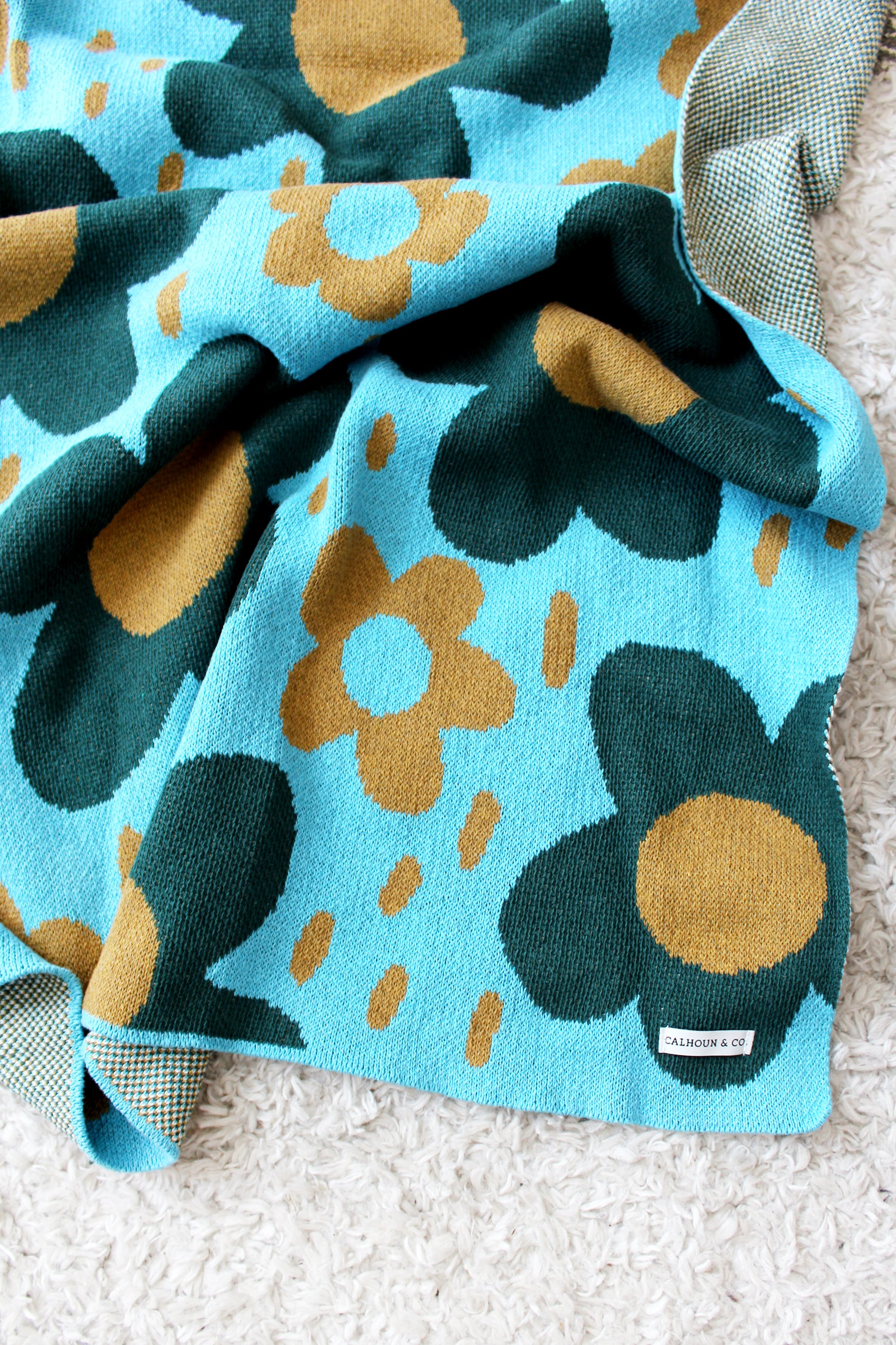 Flower Power teal green IMG_4804.JPG