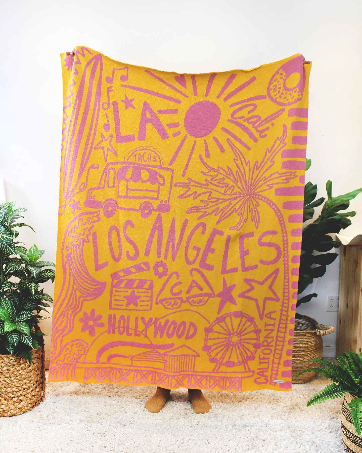 Los Angeles, California 🌞 cozy up in that sunshine warmth