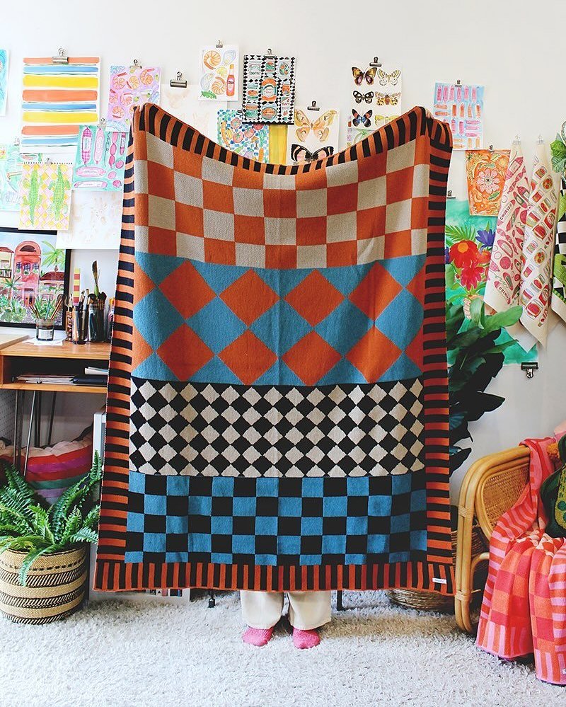 Diamond checkerboard knit blanket&hellip; 
Puppy &amp; a truck
One of the guys
Melt your heart&hellip;.
Which one are you? And who is on the same Spotify station as me always?
Also &hellip;. These may have been translated into scarves as well&hellip;