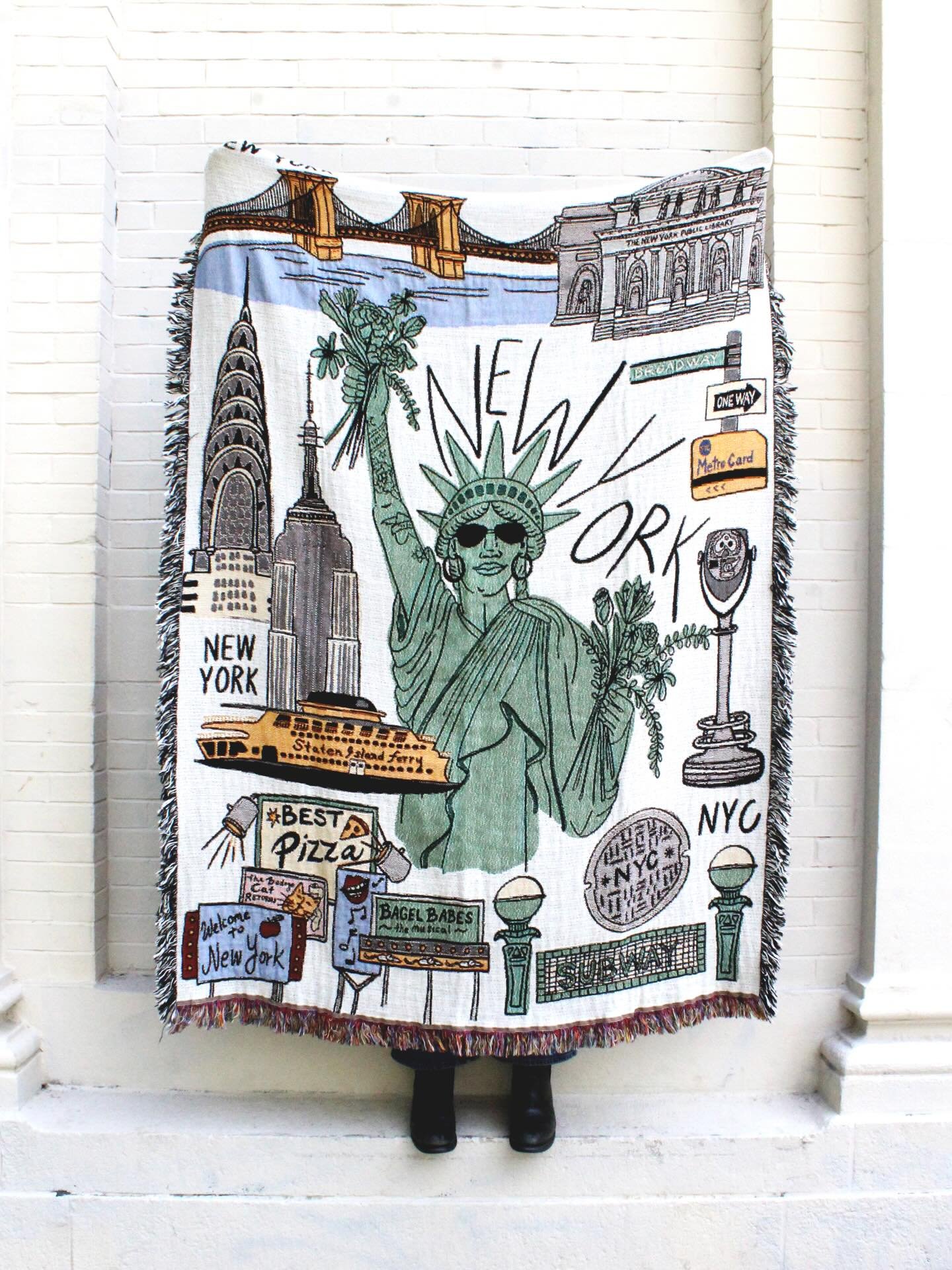 Liberty lady tapestry blanket. 🗽❤️
Breathe Free&hellip;..
Available online, in the shop, and at @urbanspacemarkets Union square holiday market!