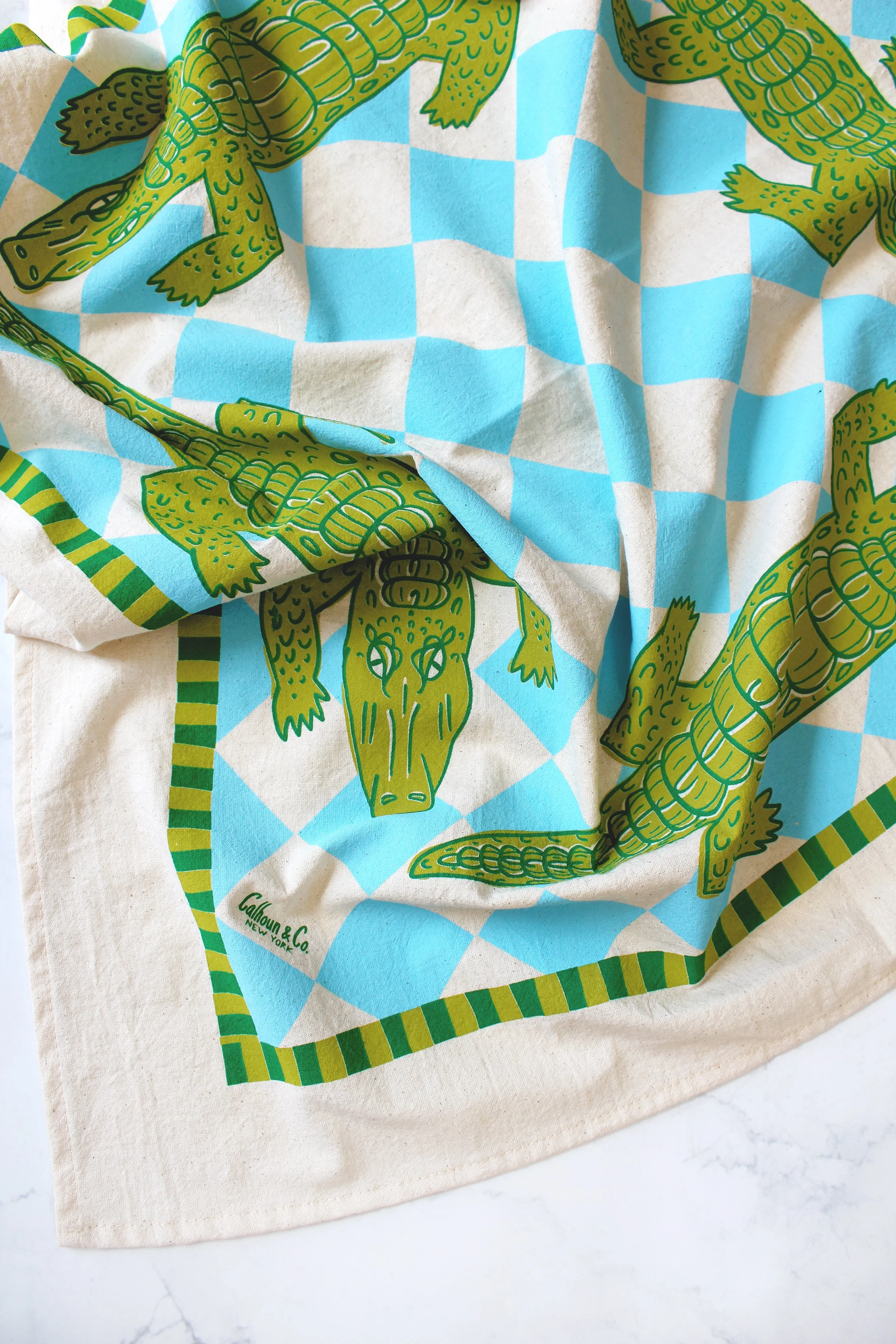 Tea Towel Alligator IMG_7708.JPG