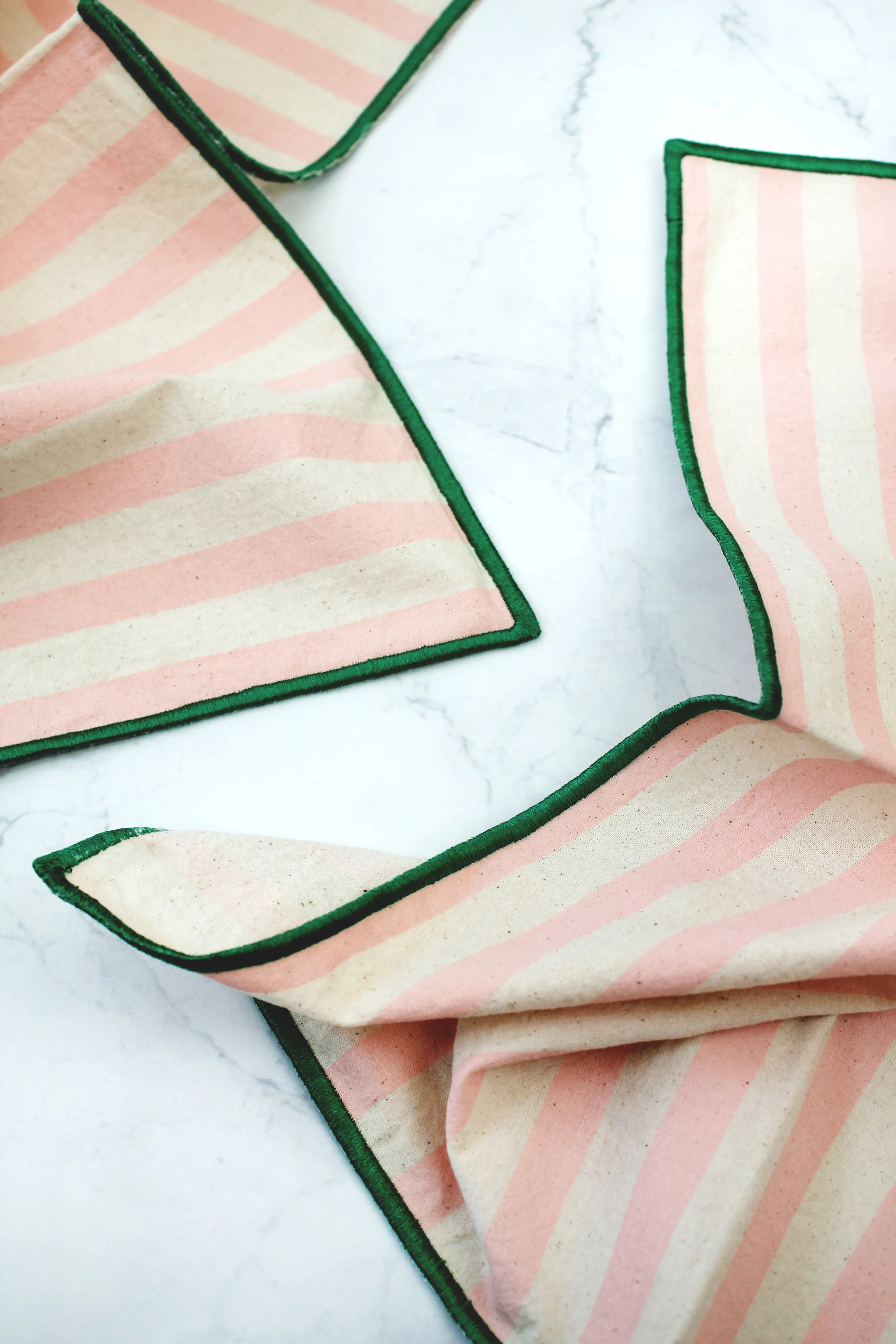 napkins srtripes IMG_9167.JPG