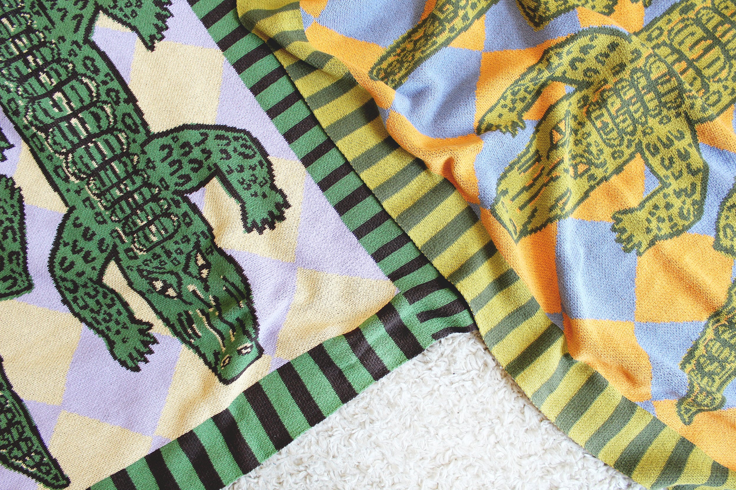 knit blanket alligator patio IMG_7547.JPG