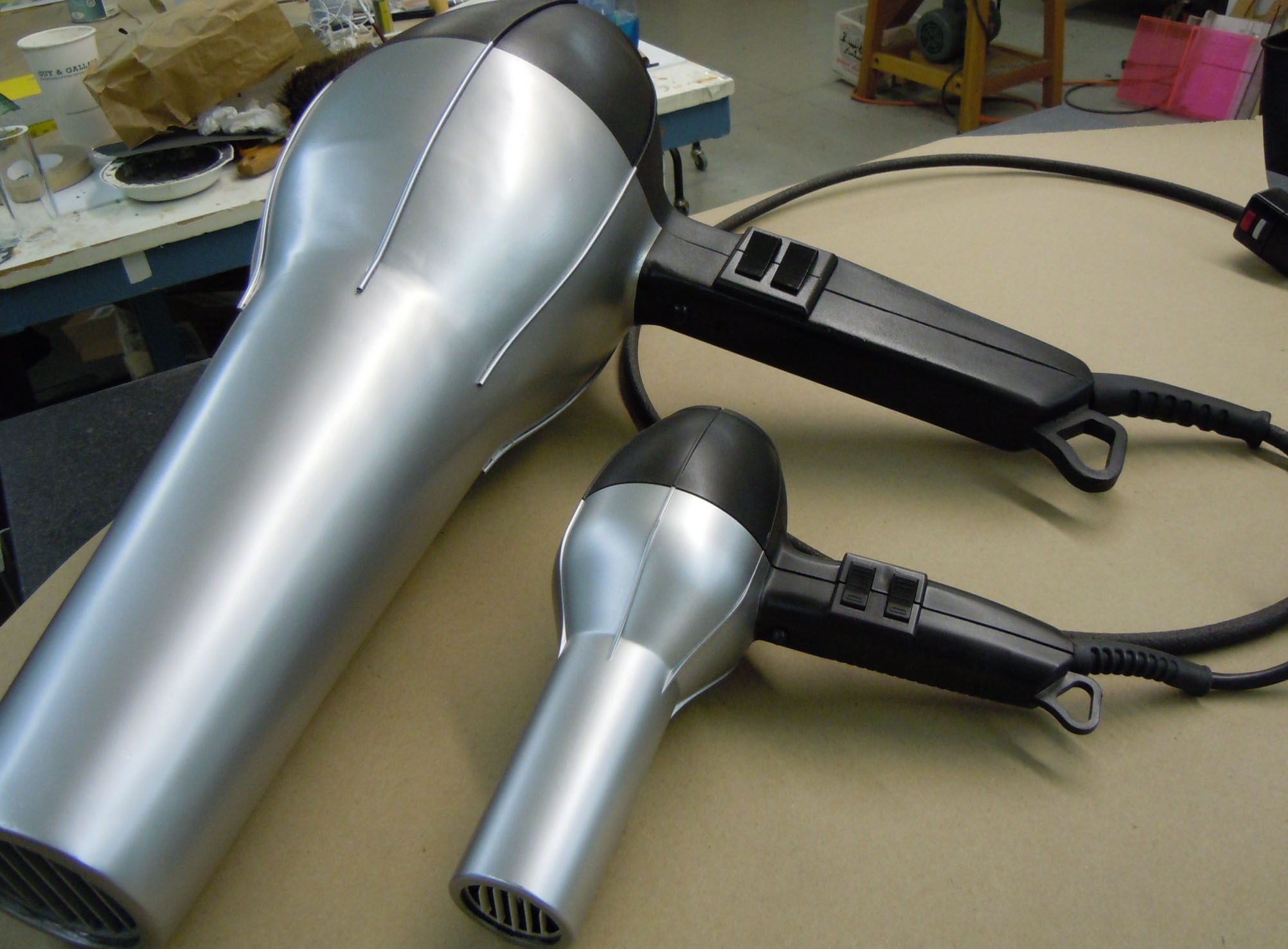 Giant hairdryer for Garnier Fructis