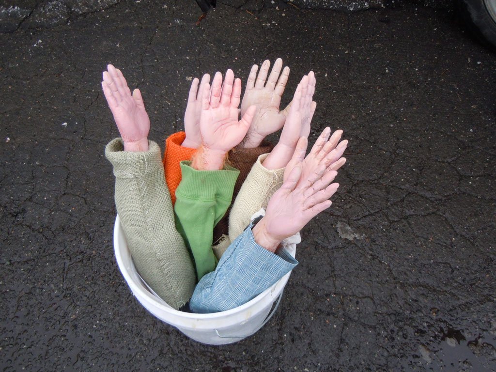 Bucket o' High Fives for SNL