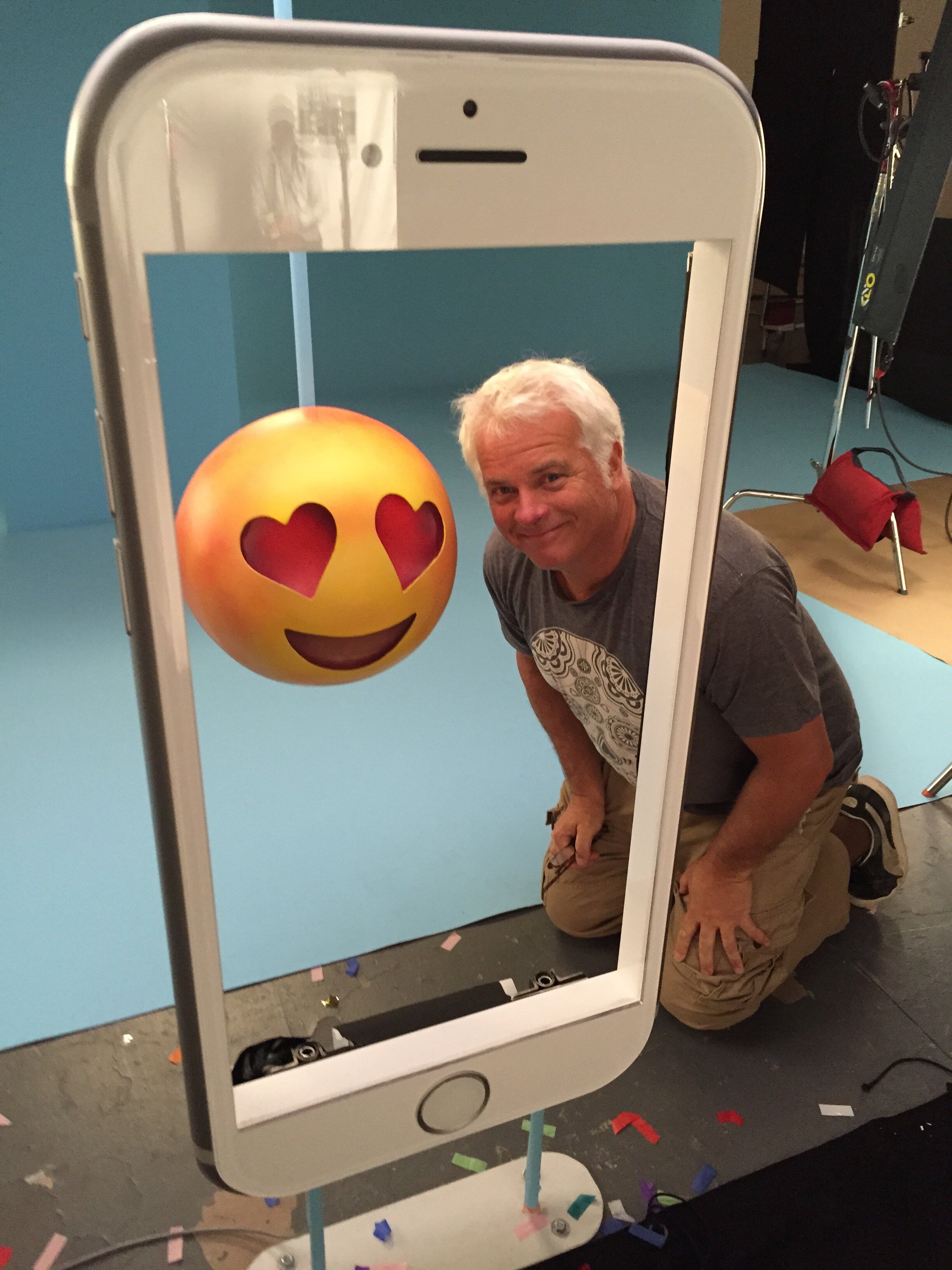 Giant Iphone 6s and Emoji Props