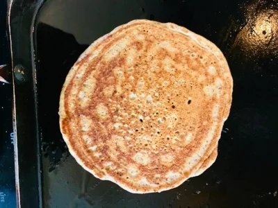 Pancake flipped after 2.5 minutes of cooking on one side. 