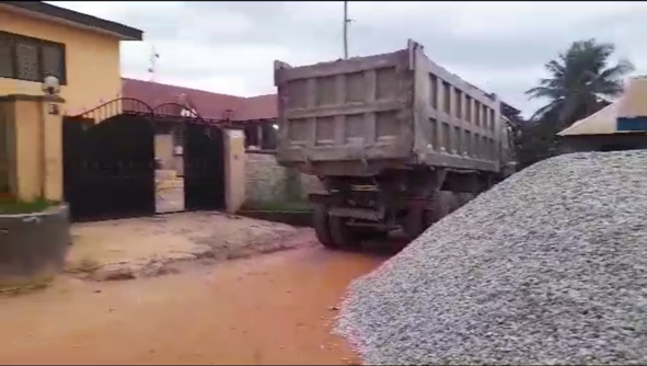 Dump Truck w-rock.PNG