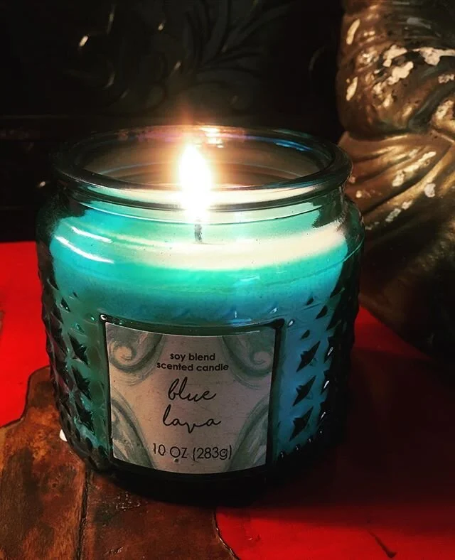 These Blue Lava candles smell just like Volcano candles!  But they&rsquo;re $3.99 at @tjmaxx 🙌🏼 #tjmaxx #junkhippy #home #lifestyle #styleblogger #homedecor #house #thrifty #candles #tjmaxxfinds