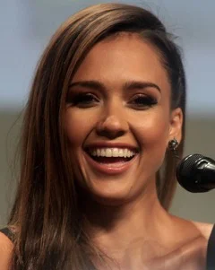 Jessica Alba: The “Sweetheart” Sage