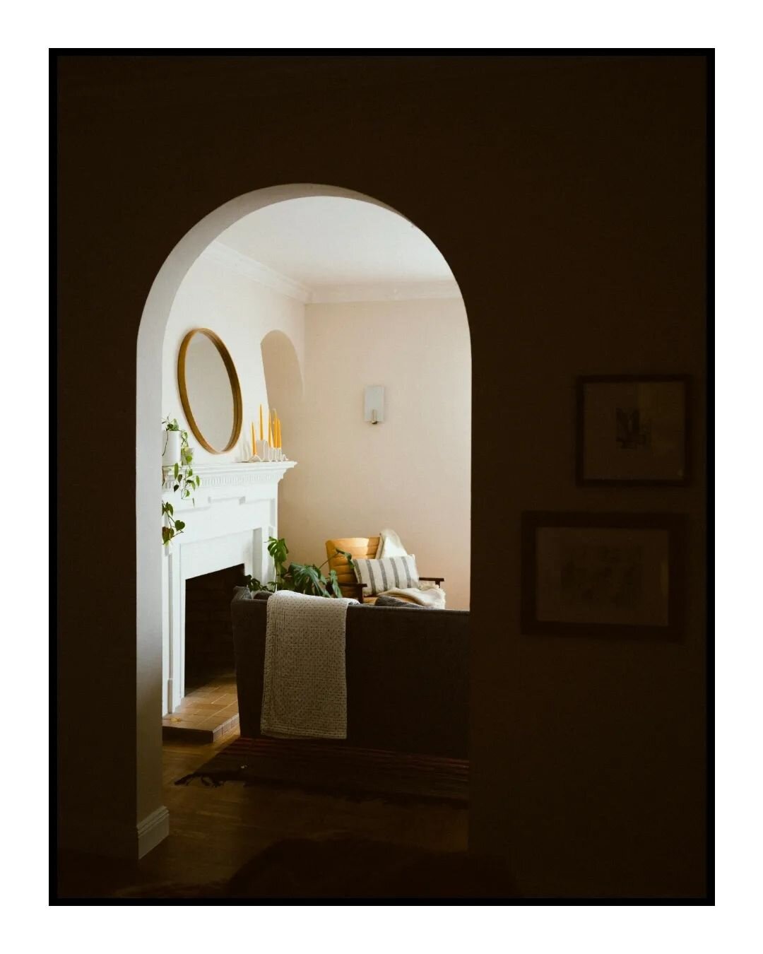 Mid-winter light study
.
.
.
.
.
.
#tellon #athome #lookslikefilm #somewheremagazine #imaginarymagnitude #stayandwander #thedreamersplace #dreamermag #saturdaysmag #afarmag #voyagevoyage #onearthmagazine #sanfrancisco #interiordesign