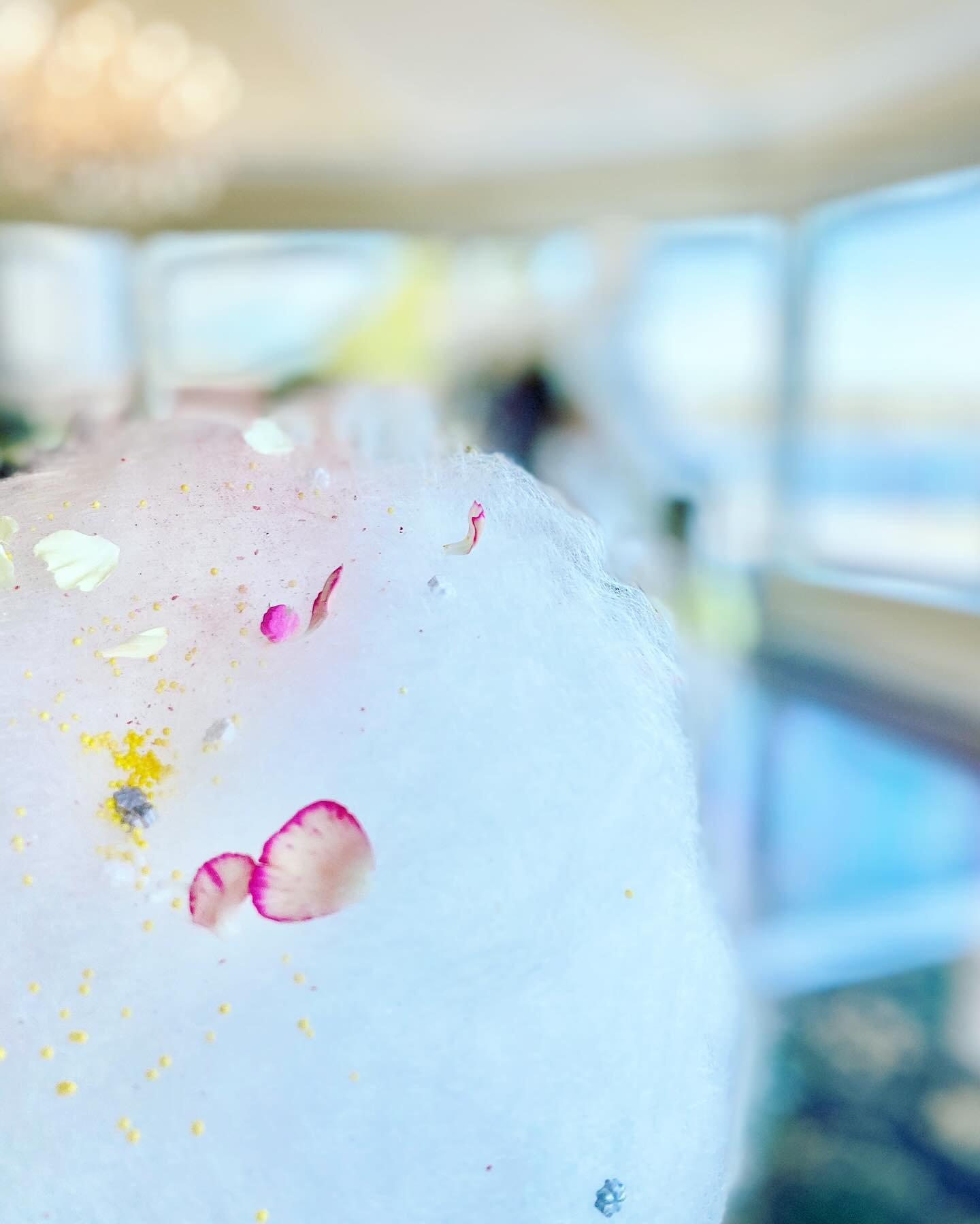 Bridal Shower Bliss: Amalfi inspired🍋Limoncello flavored🍋bedecked with Love💛
&amp; flower petals
&amp; lemon confetti
&amp; strawberry pixie dust
💛💛💛💛💛💛💛💛💛💛💛💛💛💛💛

#fluffandfluff #artisanal #organic #natural #cottoncandy #candyfloss 