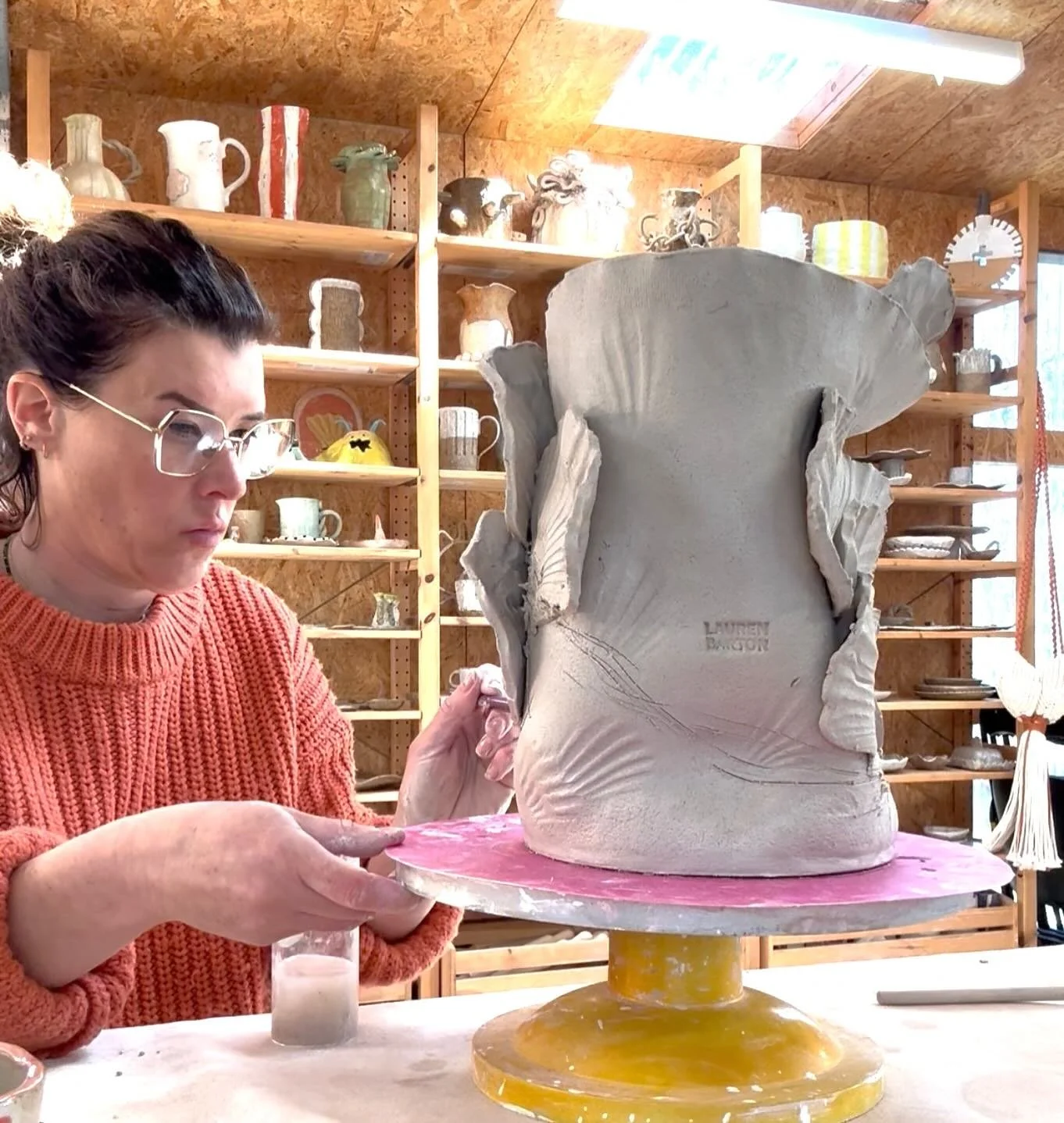 #wip

#laurenbarton #Handmade #SupportSmallBusiness #SupportTheSurfcoast #SupportLocal #HandmadeAustralia #HandmadeCeramics
#bellbraeclay #Surfcoast #TORQUAY #janjuc  #Anglesea #GreatOceanRoad #greenhouseinteriors #sculpture #ceramic #Clay