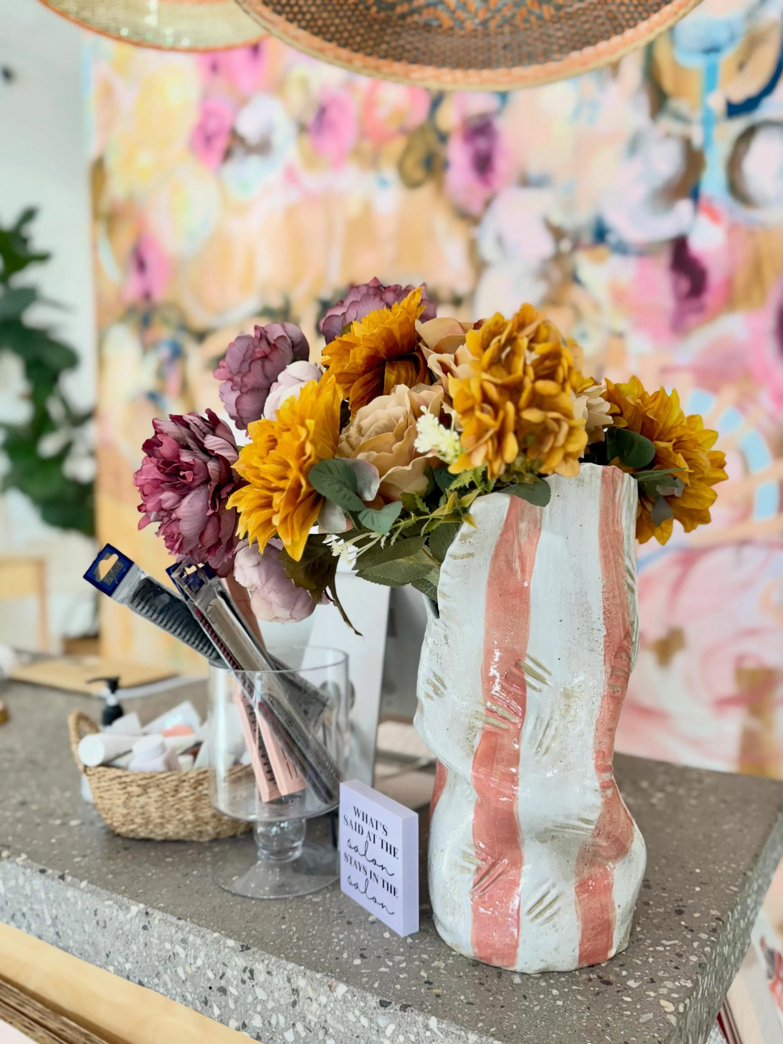 Popped into @blondie.salon to drop off some mini vases for their salon stations. 
Thank you to @juliagreenstylist @greenhouseinteriors for introduction my work to Julia @blondie.salon 
The team also attended my Boob Bowls 4 Breast Cancer fundraiser l