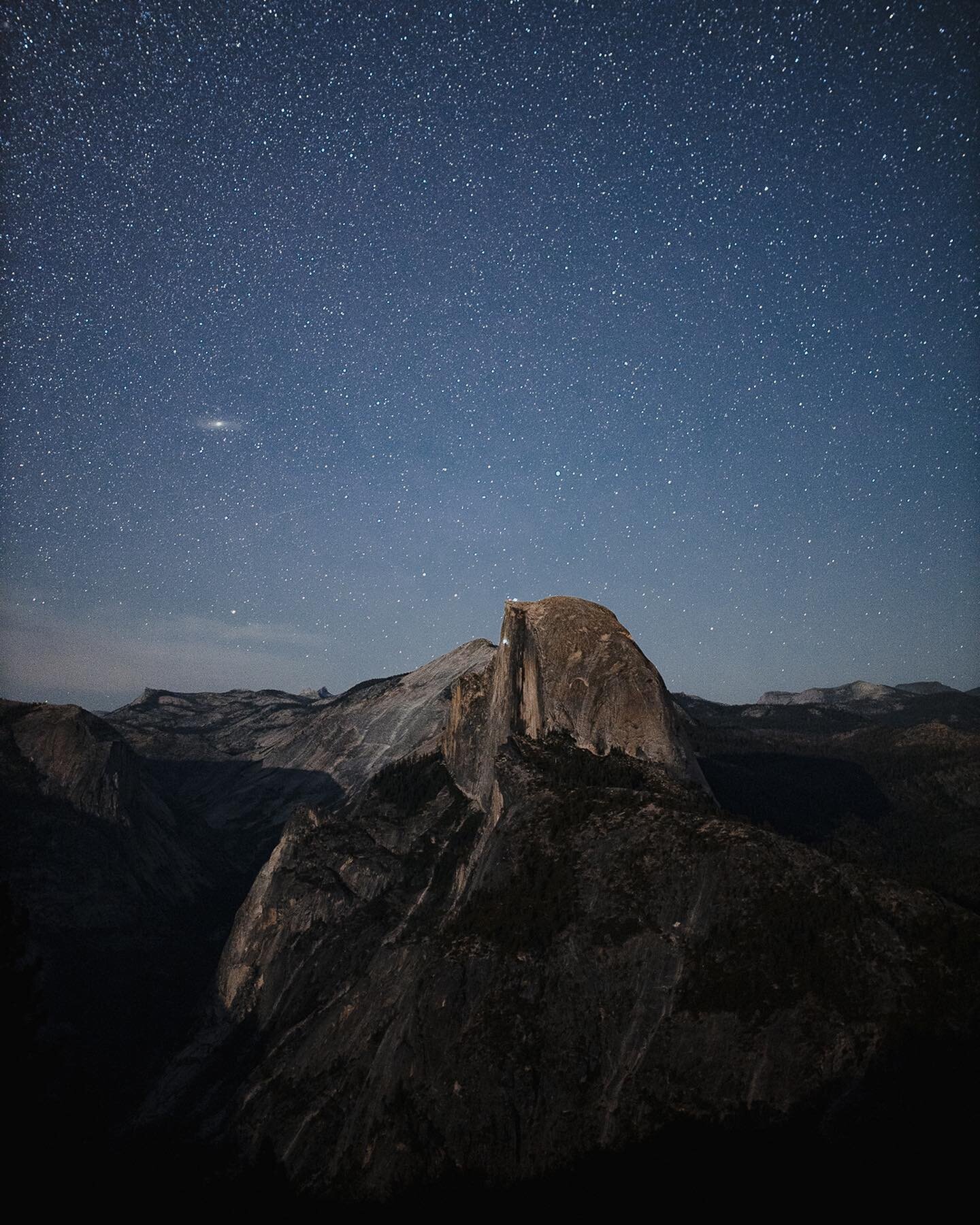 Look closely and you can see headlamps shining off the face of Half Dome 😲