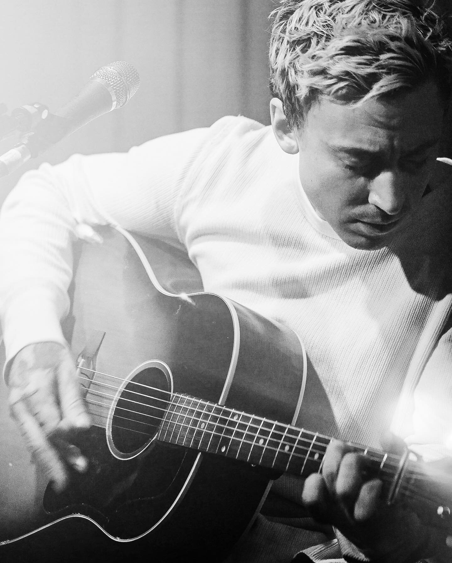 @noahgundersen at @thehotelcafe
An incredible evening of music and vulnerability 🙏🏼