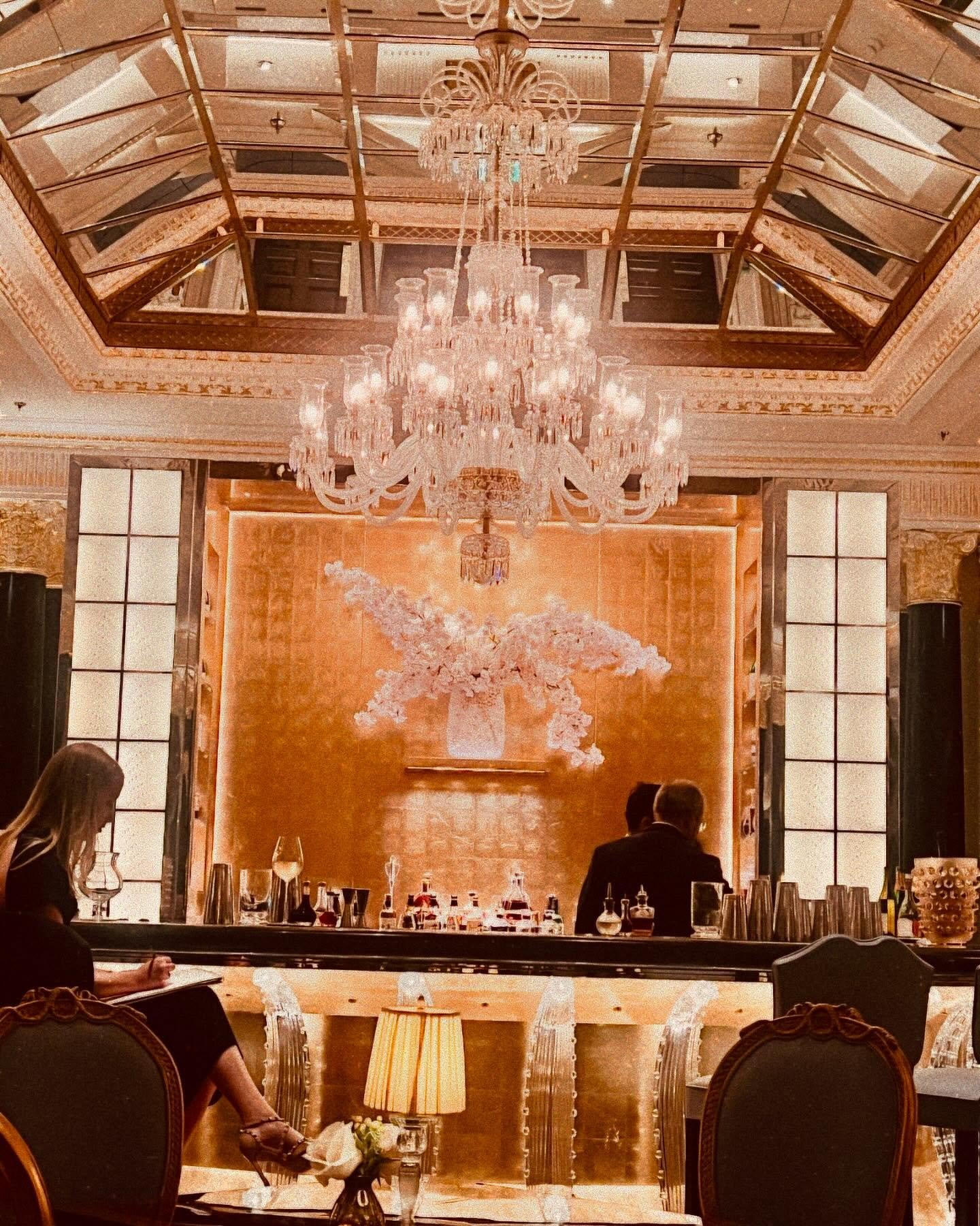 Life lately 🖤

Artists bar at the Dorchester 
All that glitters 
Cavalier at -180 degrees 
Bio-hacked 😝
Out of the City 
Irish blood
Boo&rsquo;s bday 
Back to the 90s 
My ride or die