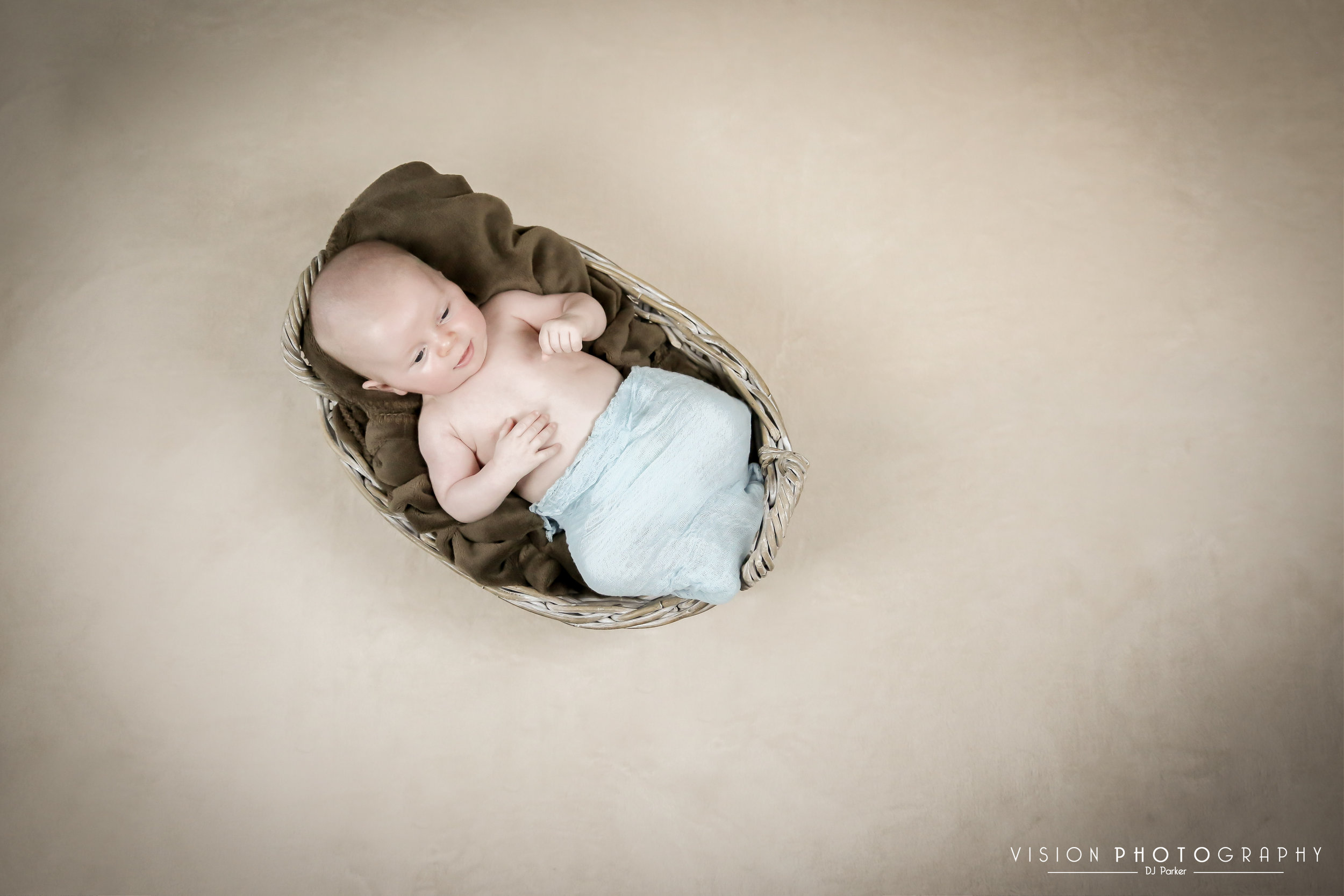 Copy of <strong>James</strong><a href="/james-newborn-portfolio">View Gallery »<a>