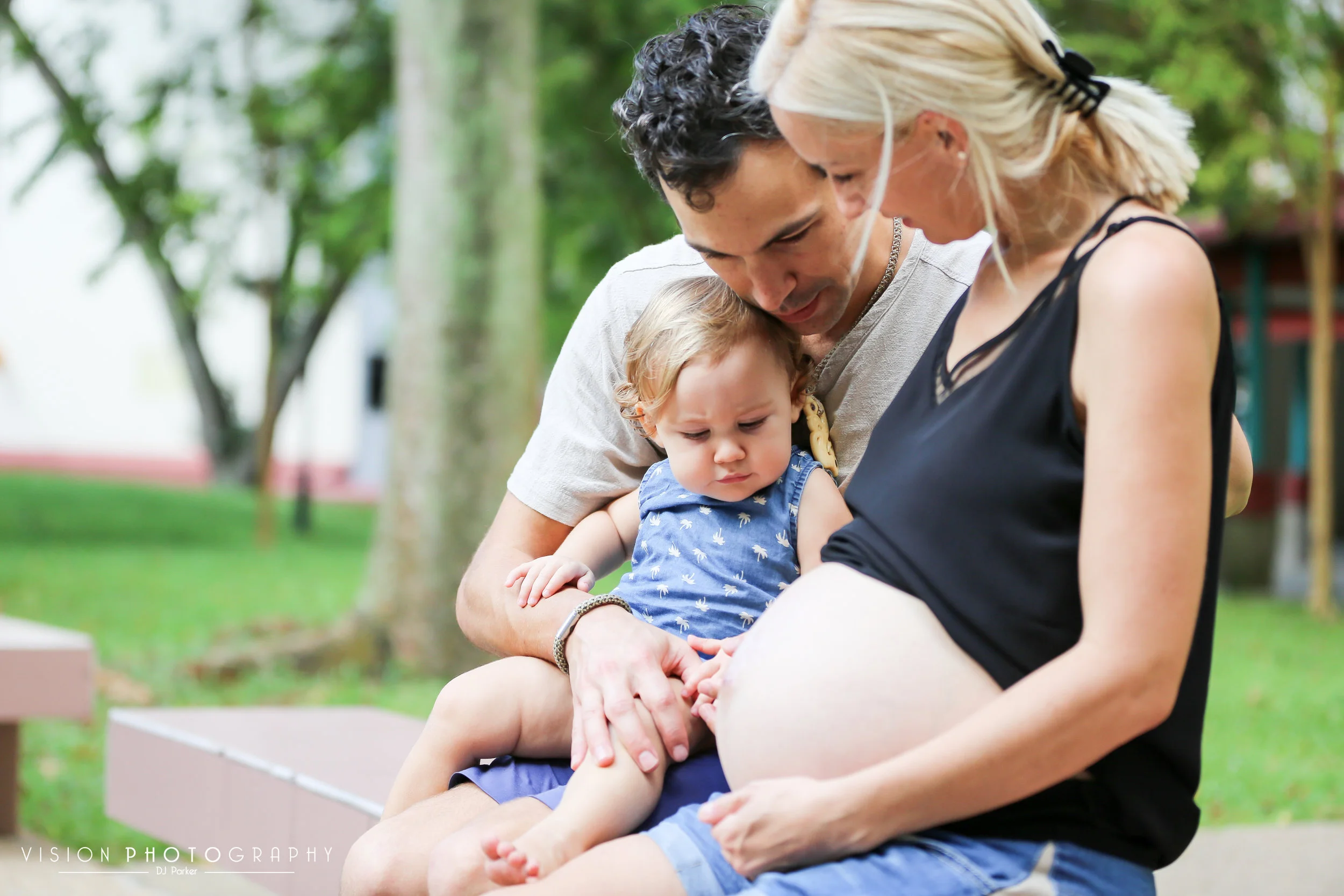 Outdoor sibling maternity playground