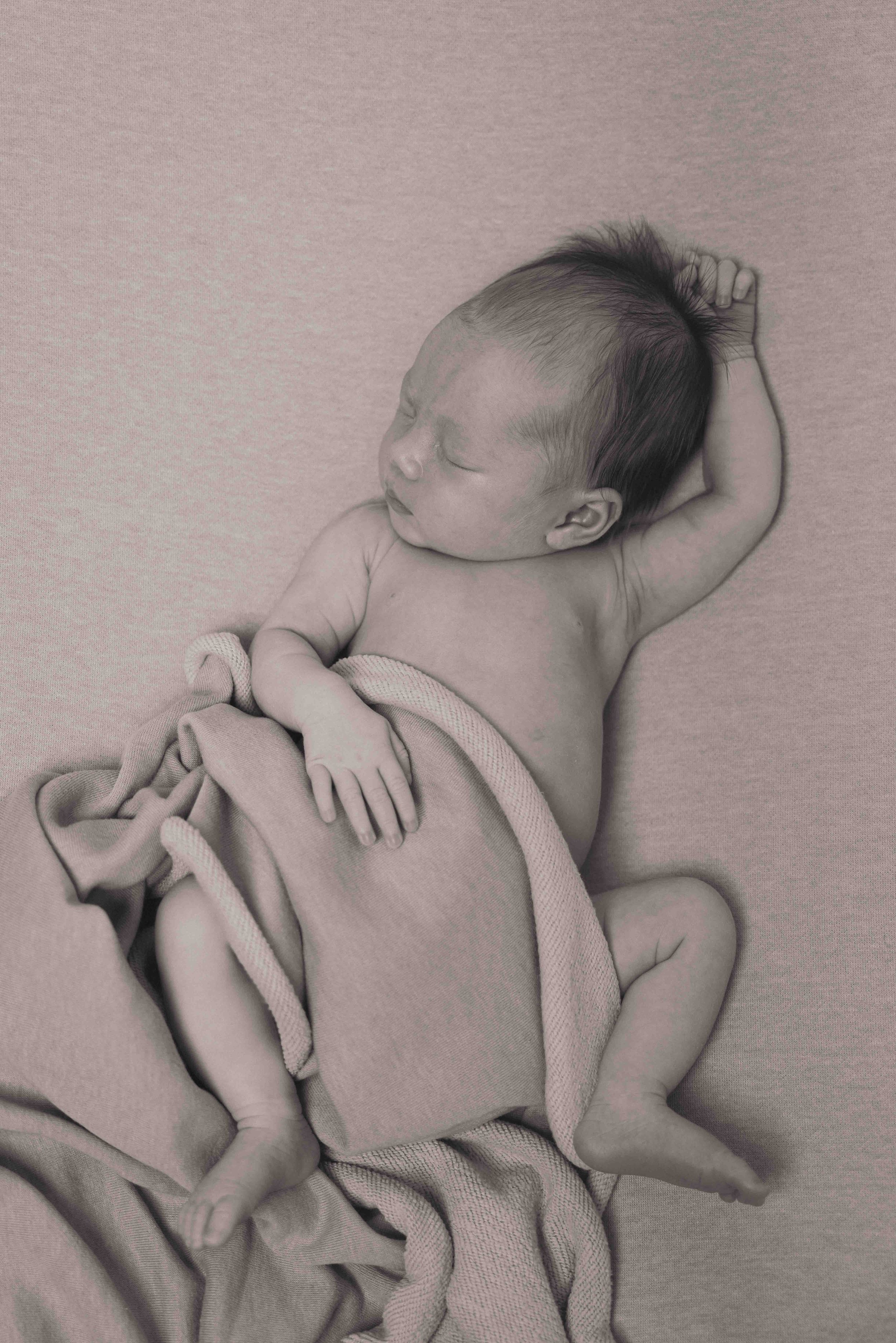 Newborn baby studio shoot-7071.jpg