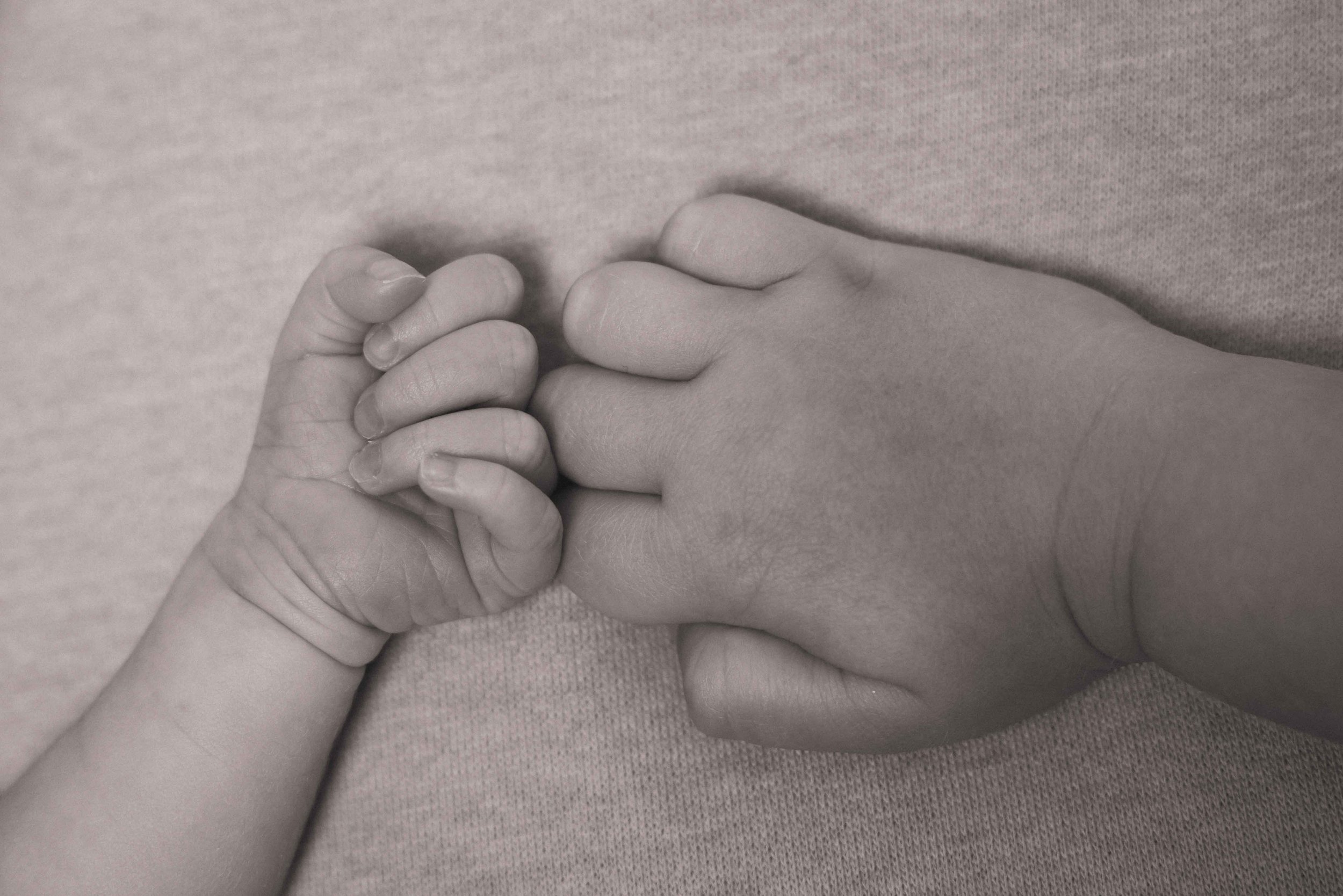 Newborn baby studio shoot-7090.jpg