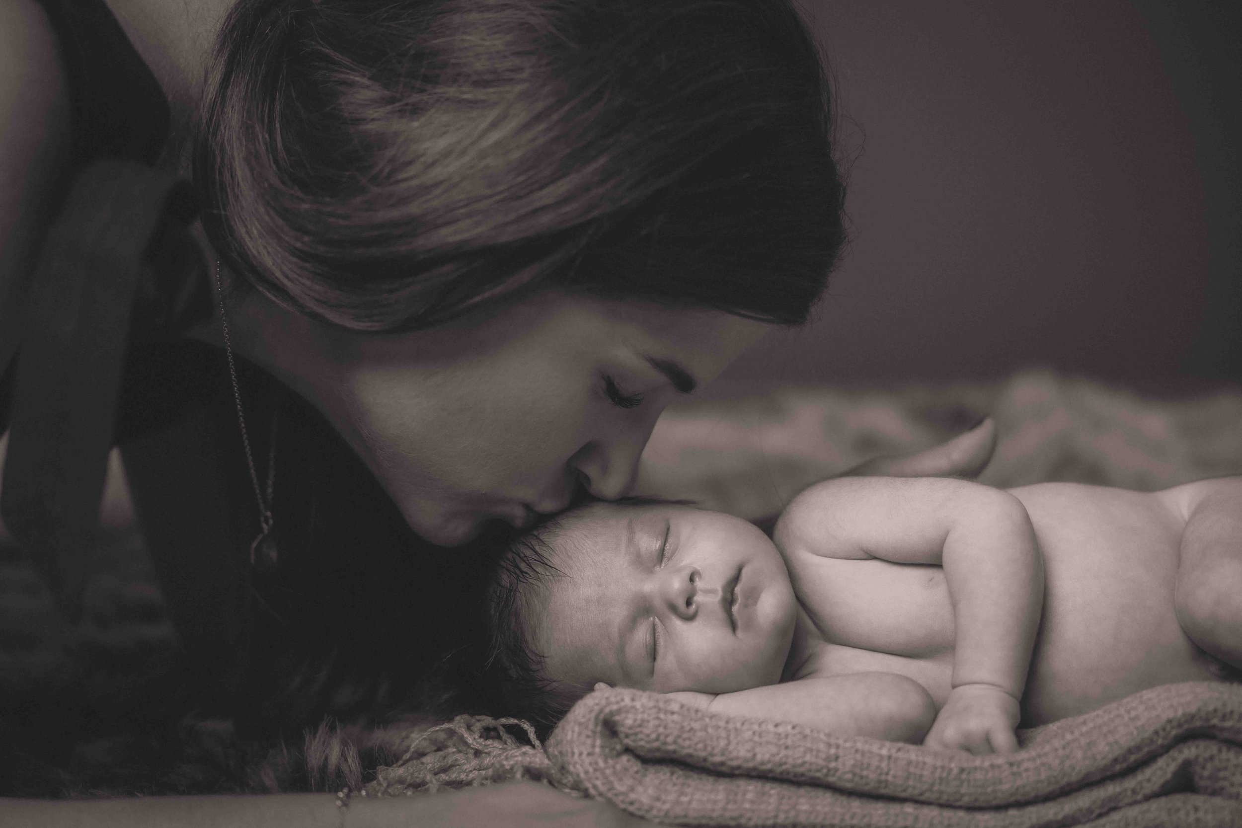 Newborn baby studio shoot-5992.jpg
