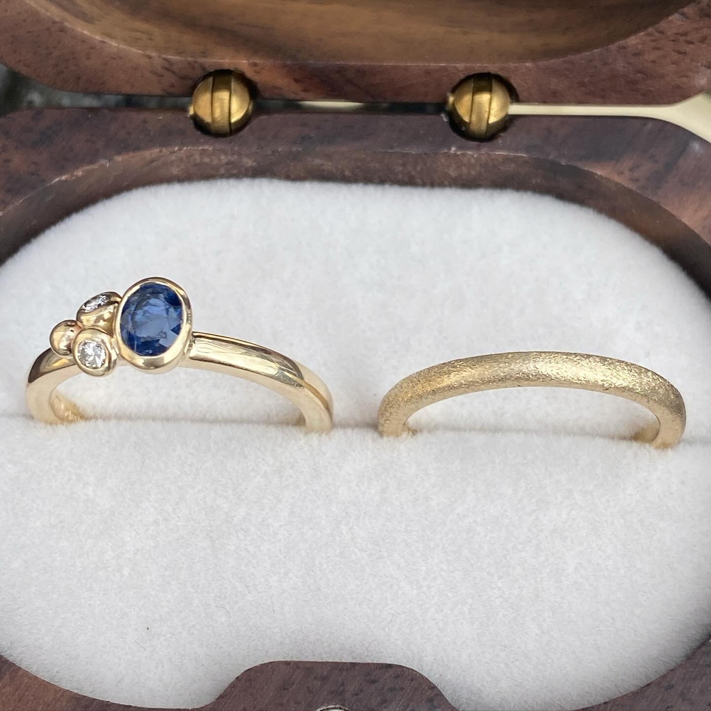 &hellip; A recent remodel &hellip;
💙
Family gems rehomed in a new contemporary setting with an asymmetric twist. Swipe to see a few photos of the process. A pleasure to make these rings for a lovely couple! 
.
.
#bespokejewellery #remodellingjewelle