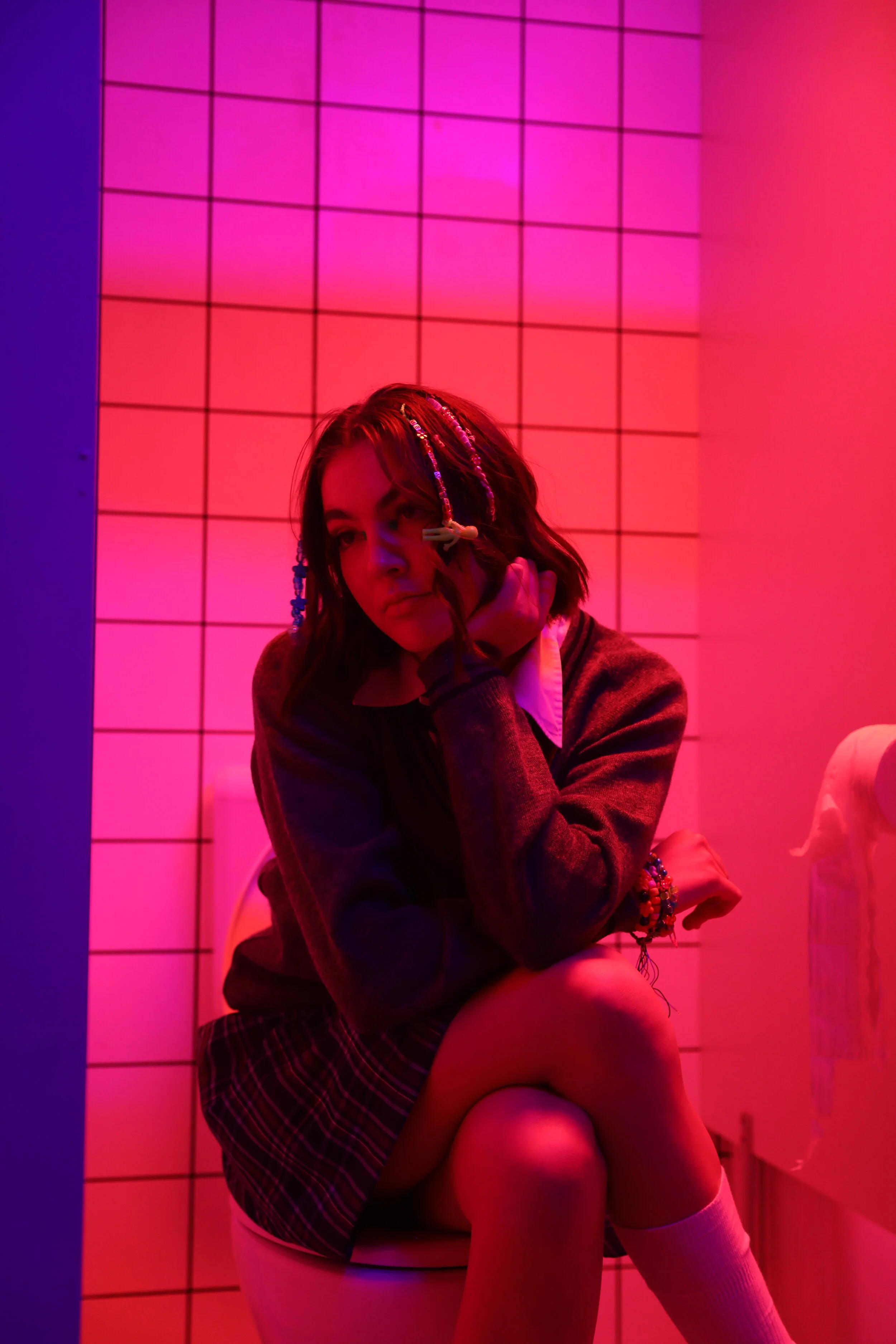 INTERVIEW: Evie Irie on new single 'Misfit' - "The more you push against what society wants you to do and you keep trusting your instincts, that's when you become who you are."