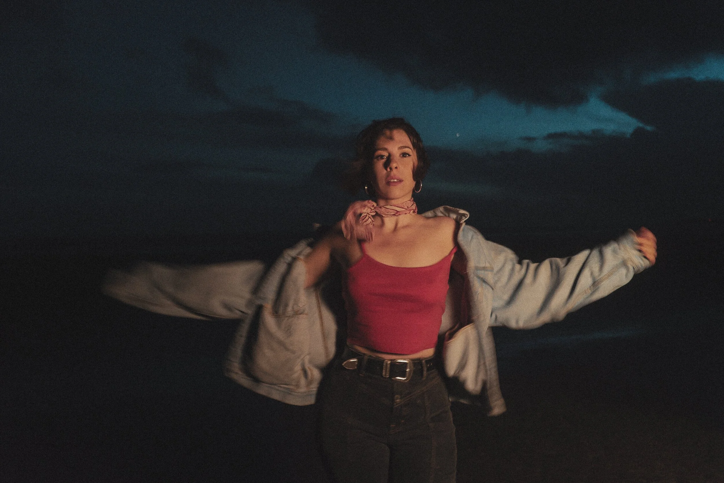 Georgia van Etten returns with new single 'Deep Black Water'