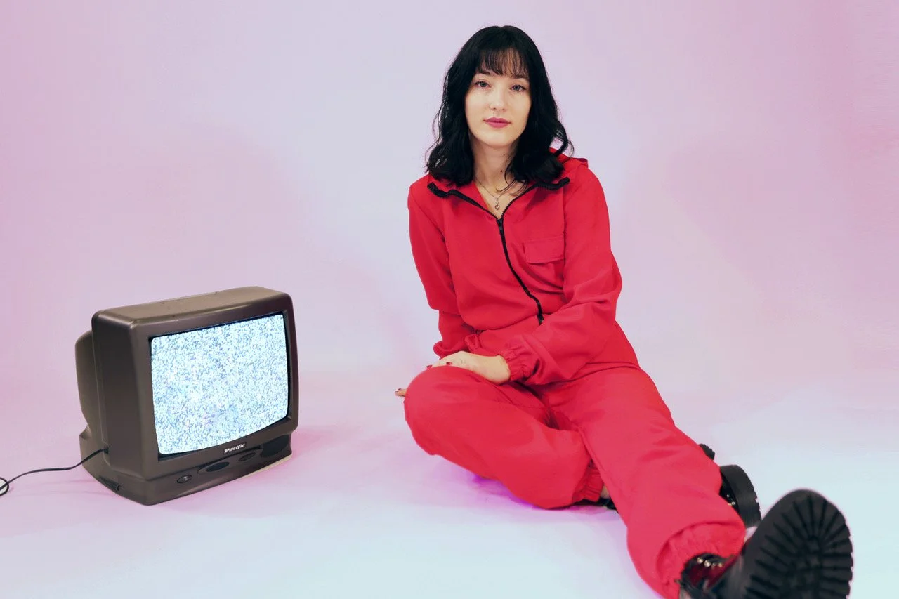 INTERVIEW: Jewelia releases new single 'Invisible Wall' and announces second album 'Little Wins' will be out on April 19.