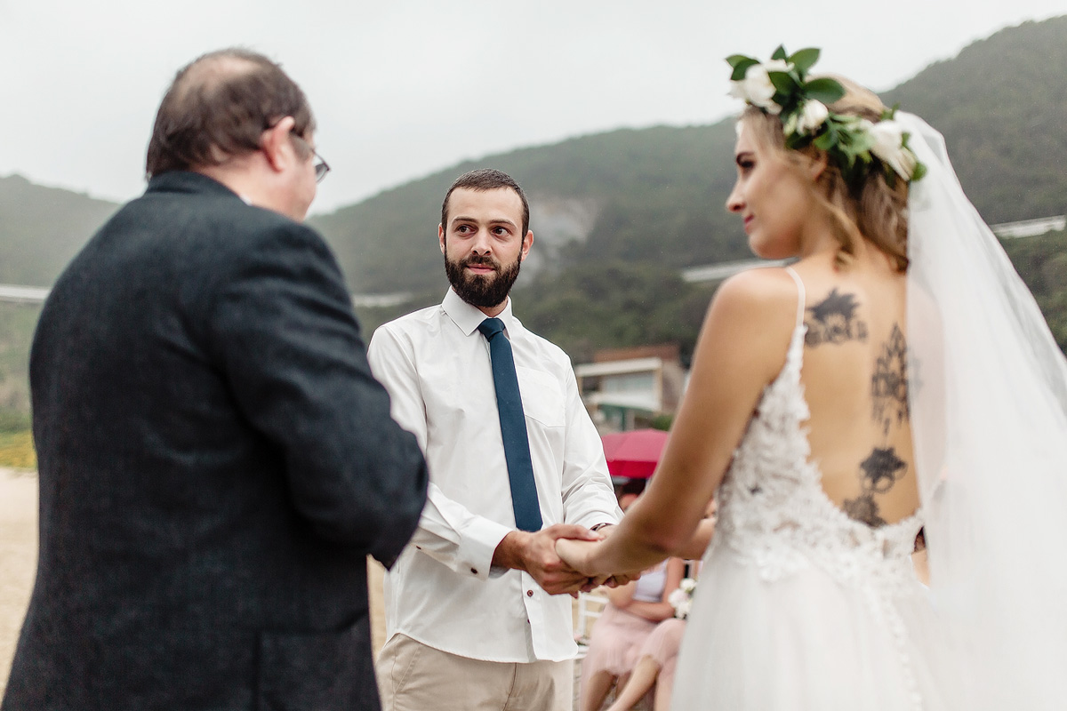 Rainy Beach Wedding - Uwes &amp; Cindy