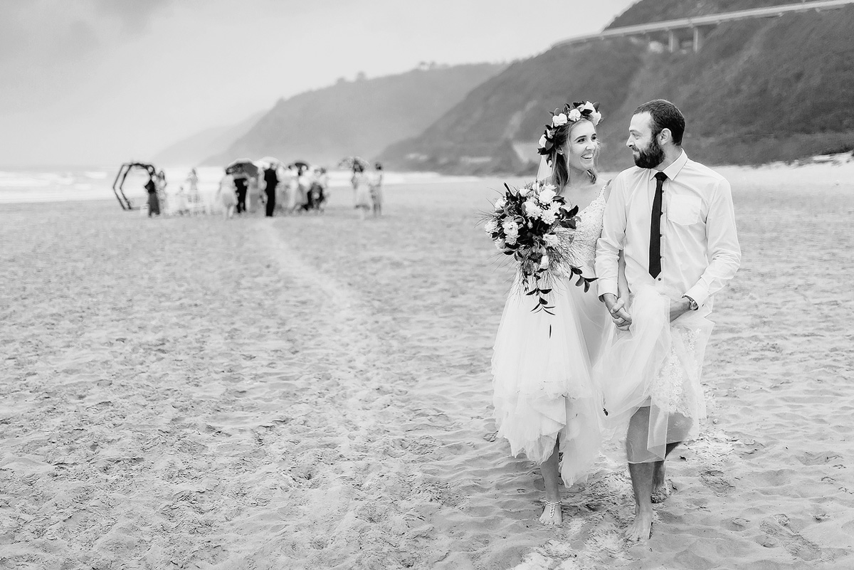 Rainy Beach Wedding - Uwes &amp; Cindy