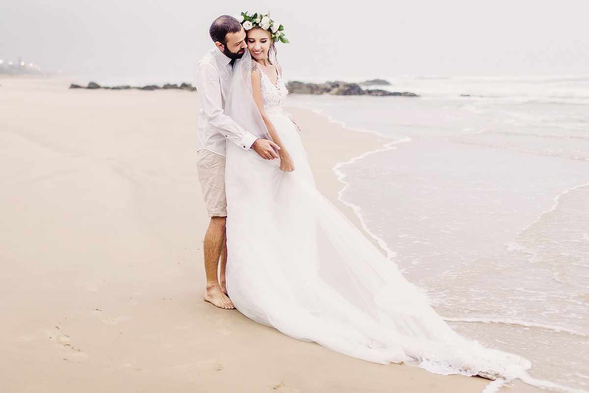 Rainy Beach Wedding - Uwes &amp; Cindy