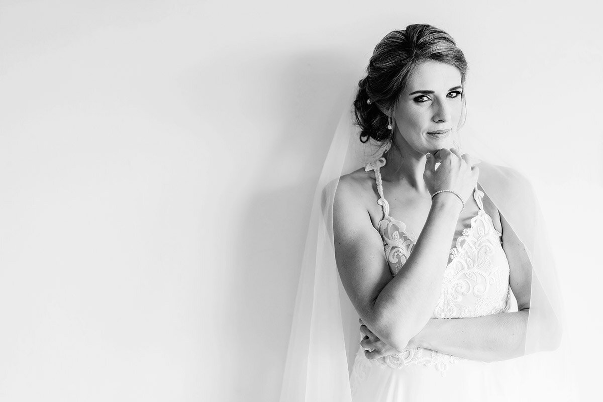 Indoor, Elegant Bridal Portraits.