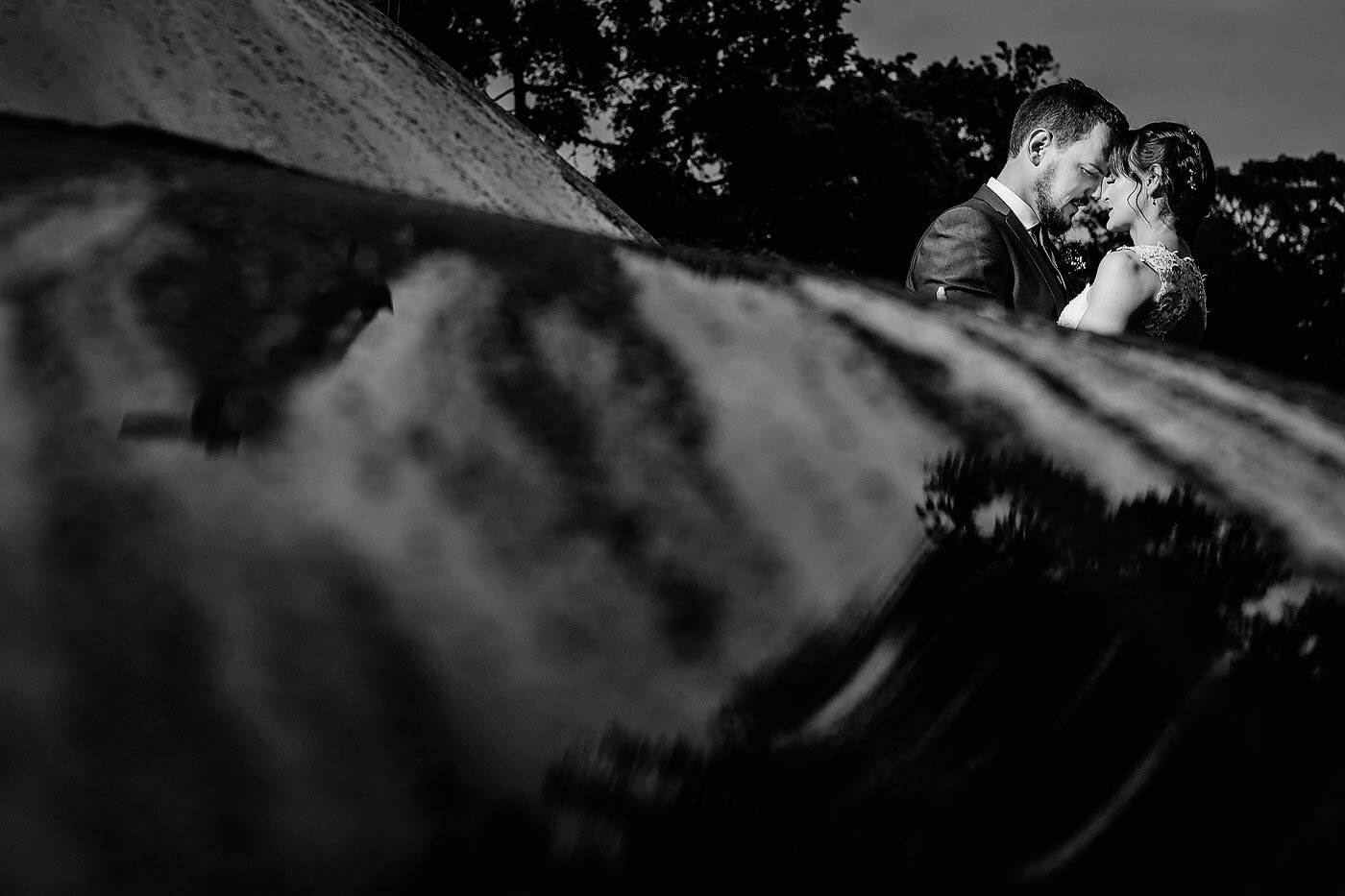Bride and groom wedding photos at a forest wedding in the Garden Route.