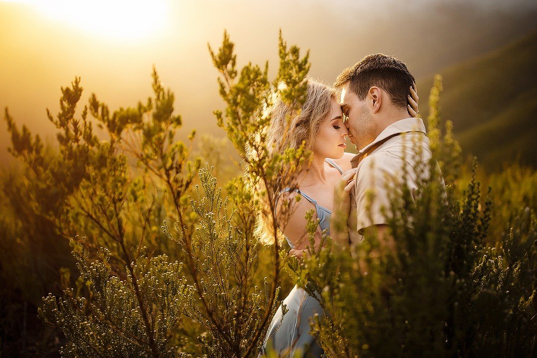 Autumn. 🔥

Exploring our majestic Outeniqua mountains with Anthony and Hanli this past weekend. We saw the warm autumn hues in between the fynbos and mist, high up in the mountains above George during a breathtaking sunset.
.
.
.
.
.
Make-up: @wilna