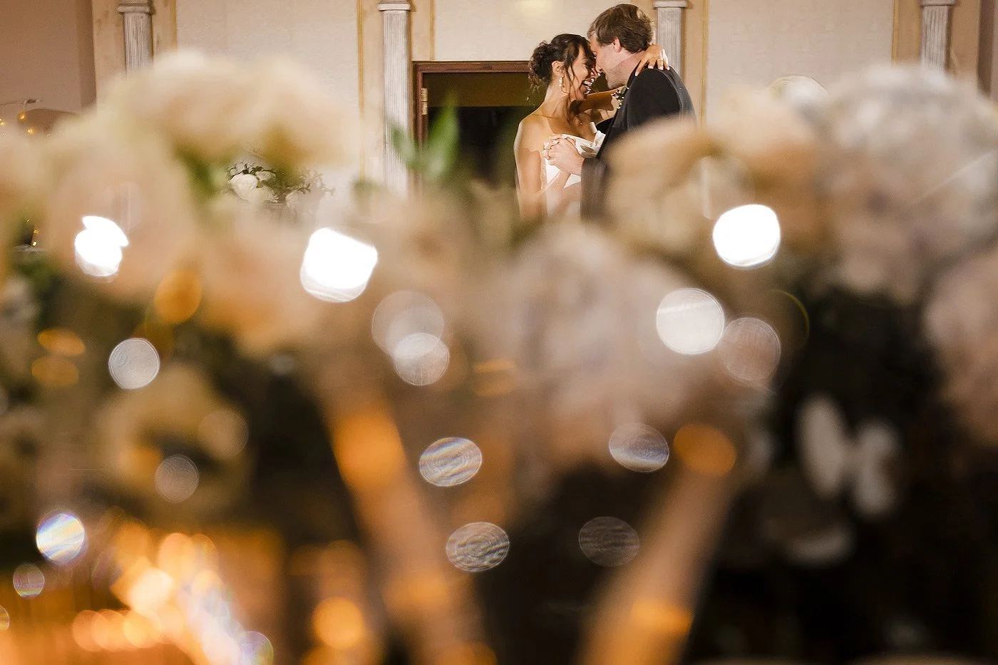 17_Elegant-Seaside-Wedding-in-Knysna-with-Matthew-and-Chyrissé-at-Villa-Castollini.jpg