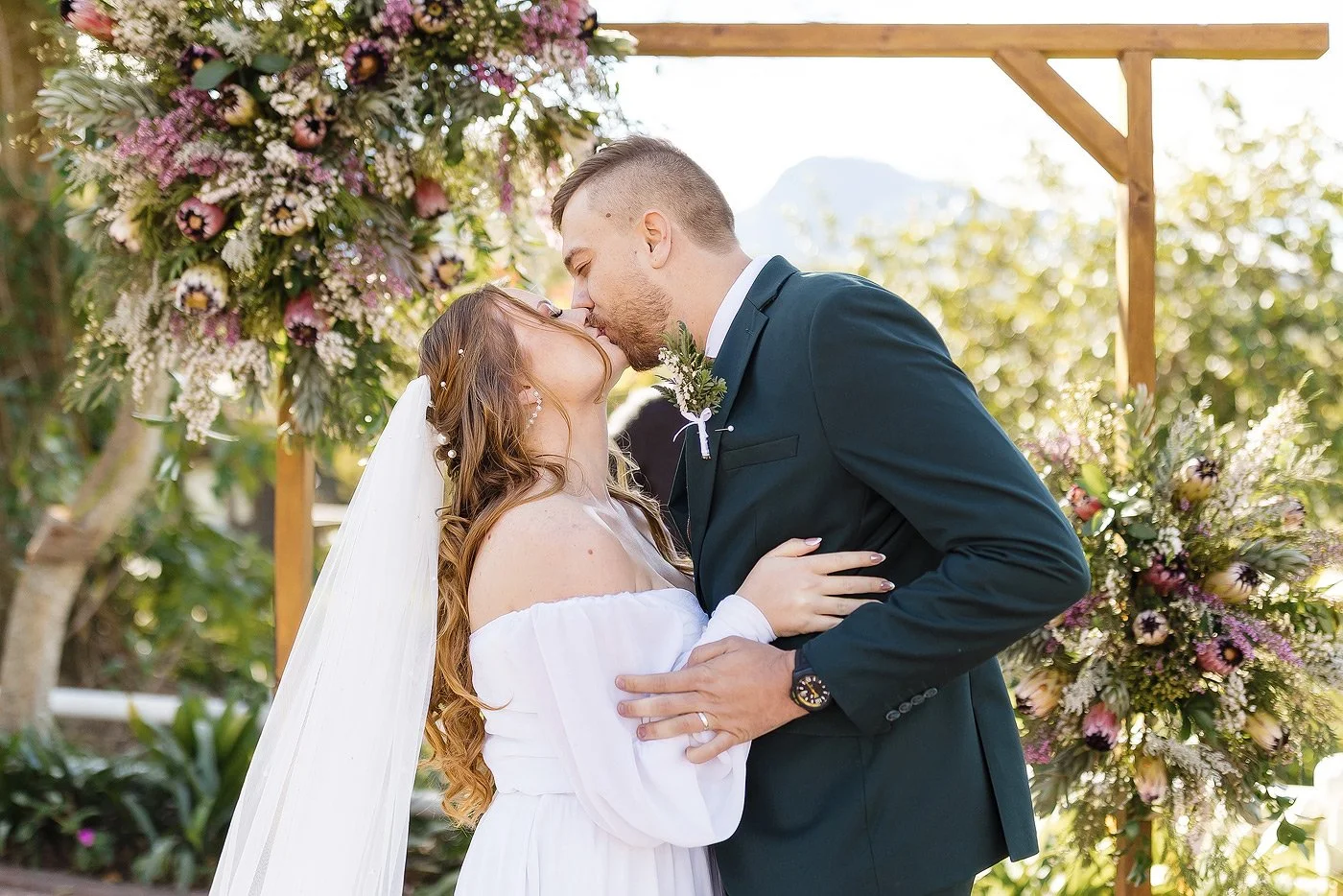 13_Intimate-Winter-Wedding-at-Eight-Bells-in-Mossel-Bay-with-Kobus-and-Nadja.jpg