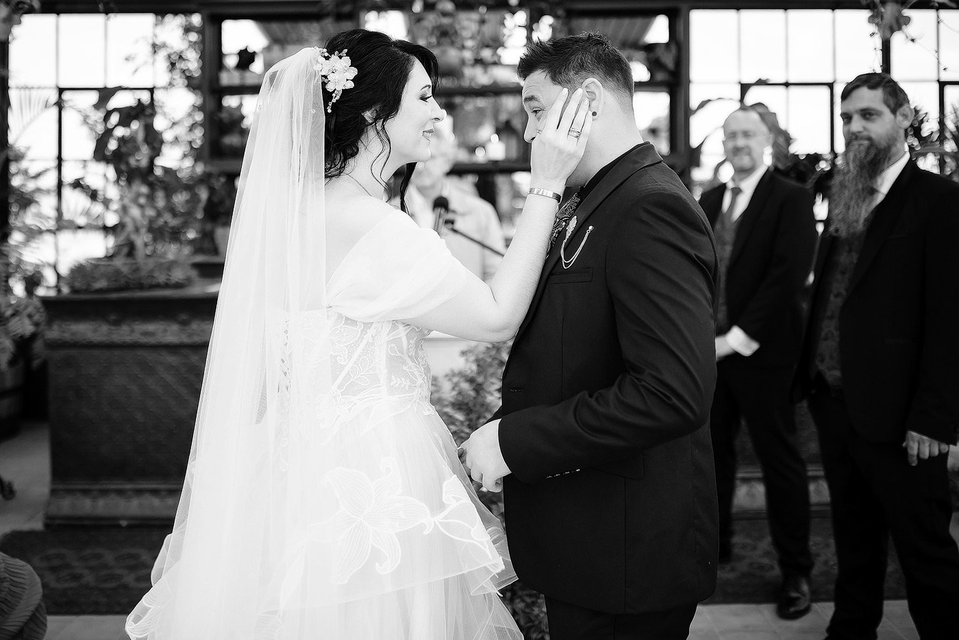 08_Moody-Wedding-during-early-spring-in-George-with-John-and-Tamzin.jpg