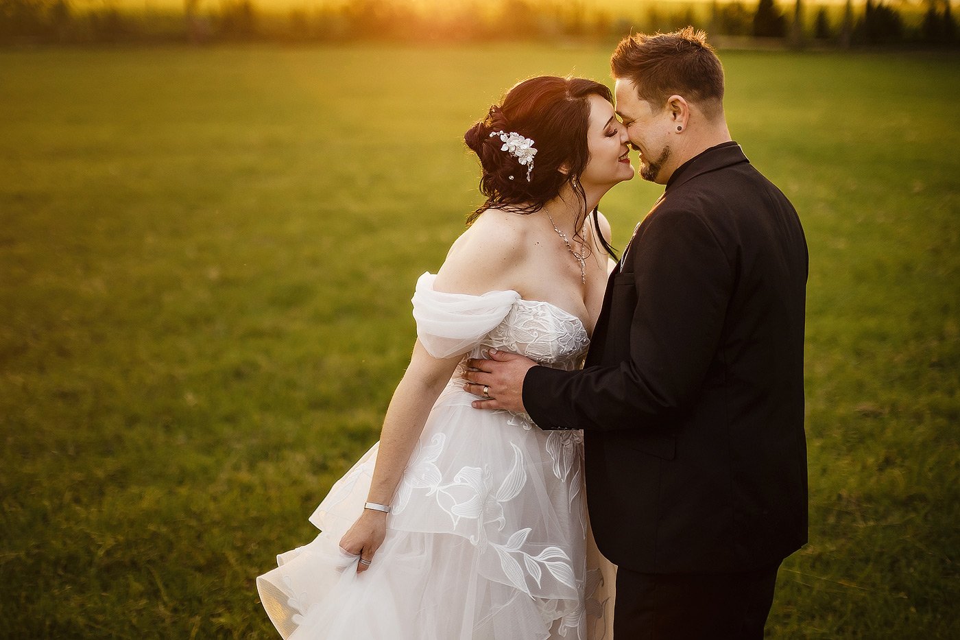 14_Moody-Wedding-during-early-spring-in-George-with-John-and-Tamzin.jpg