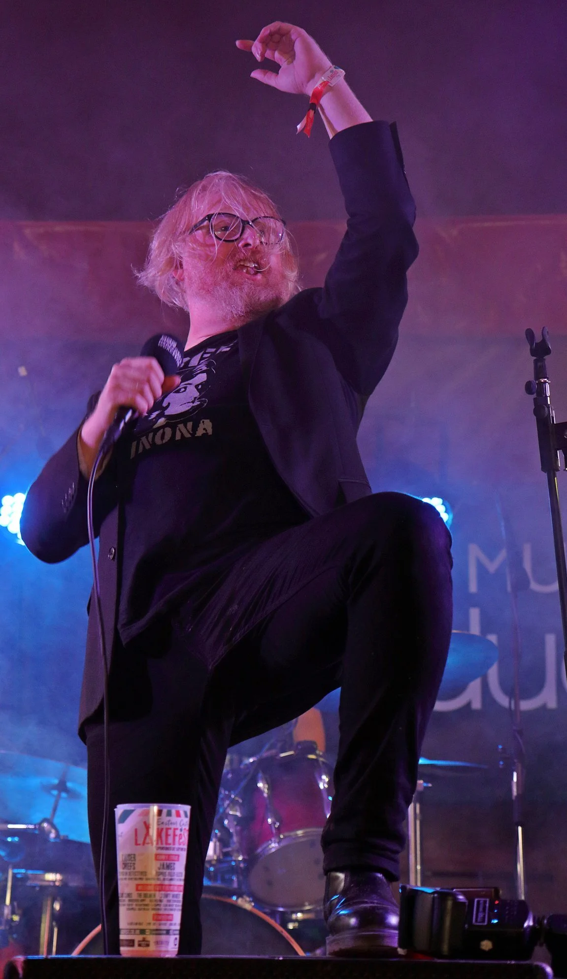 pointing.jpg