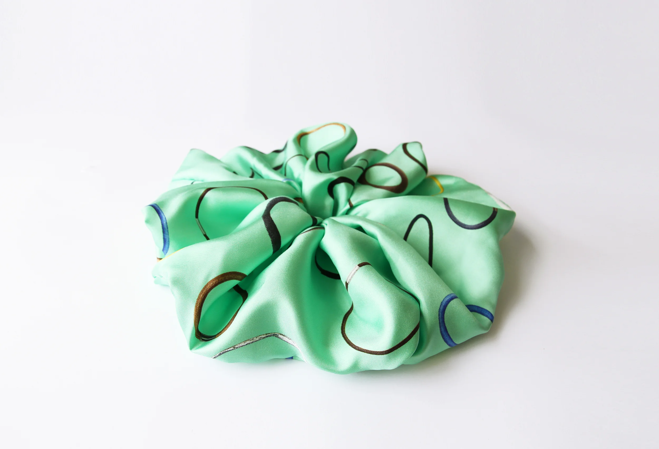 MEGA SCRUNCHIE LIGHT GREEN ELASTICITIES.jpg