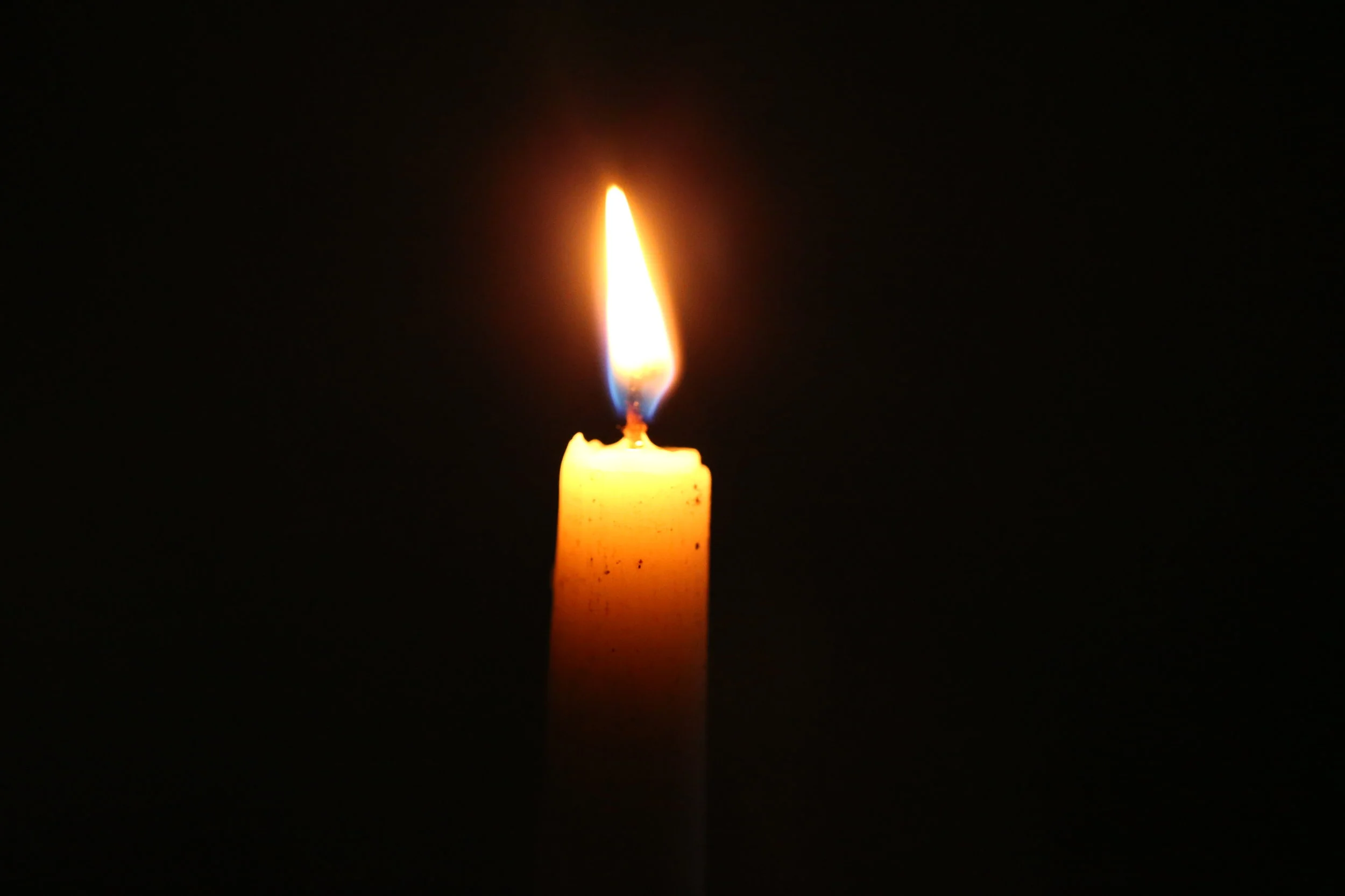BN3Q09604_candle_light.JPG