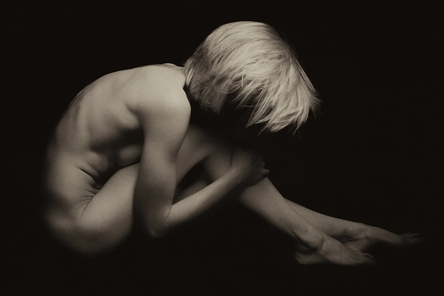 Wayne Hudson Photography, Lucria Creative, Cornwall and Devon photographer, Launceston, photography / personal portrait / boudoir / art nude / studio / location / portrait / photo / Imagery by Hudson