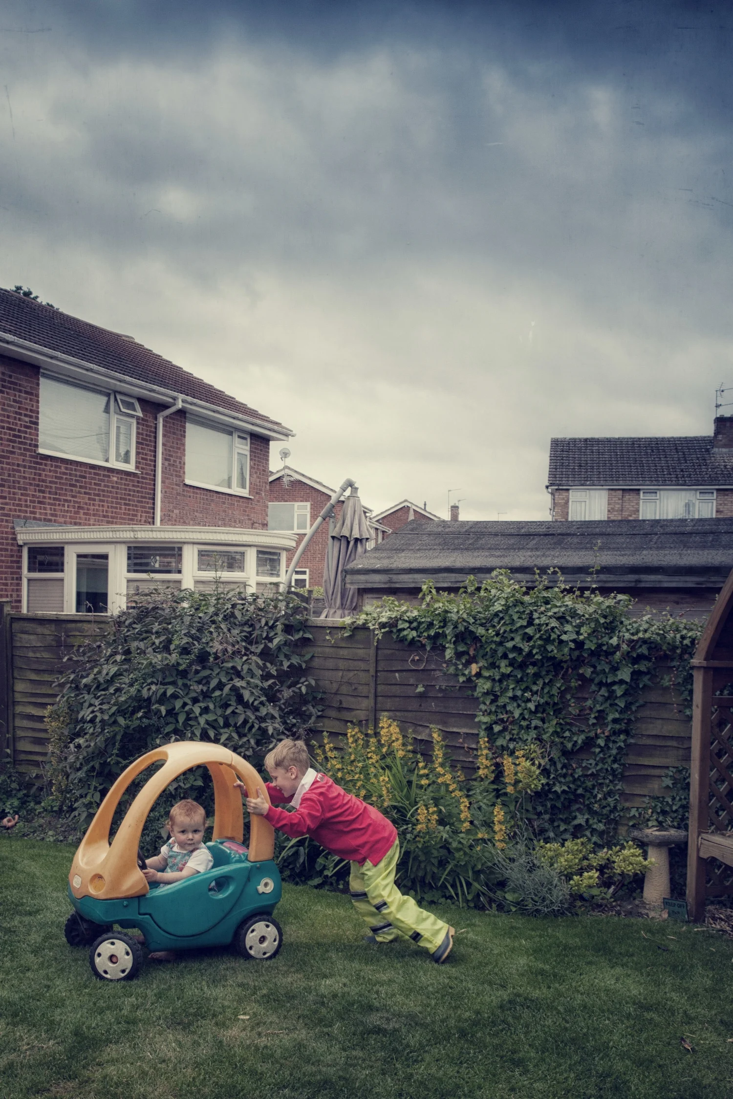 Wayne Hudson Photography, Lucria Creative, Cornwall and Devon wedding photographer based in Launceston, family, children, baby and new born photography